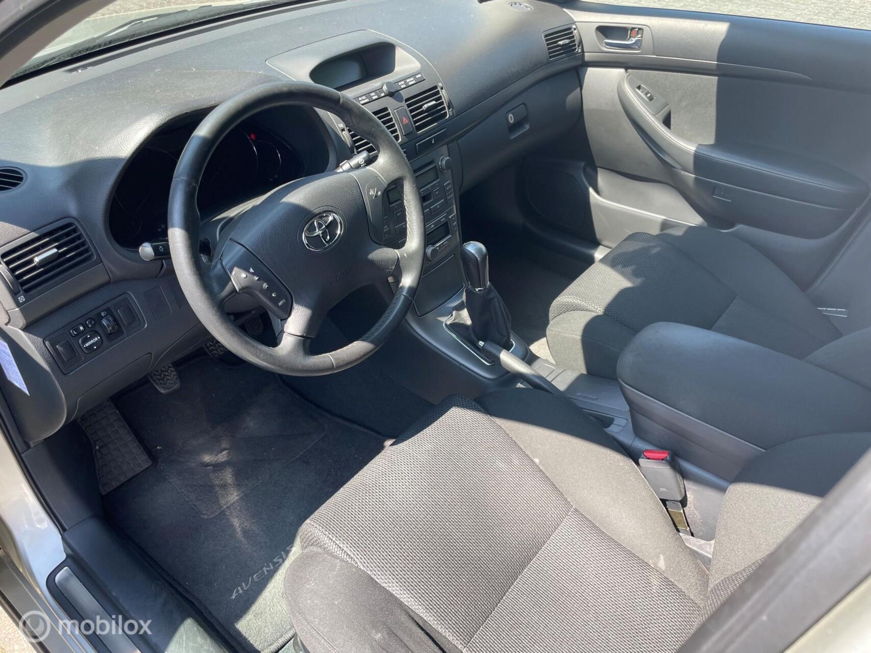 Foto van Toyota Toyota Avensis