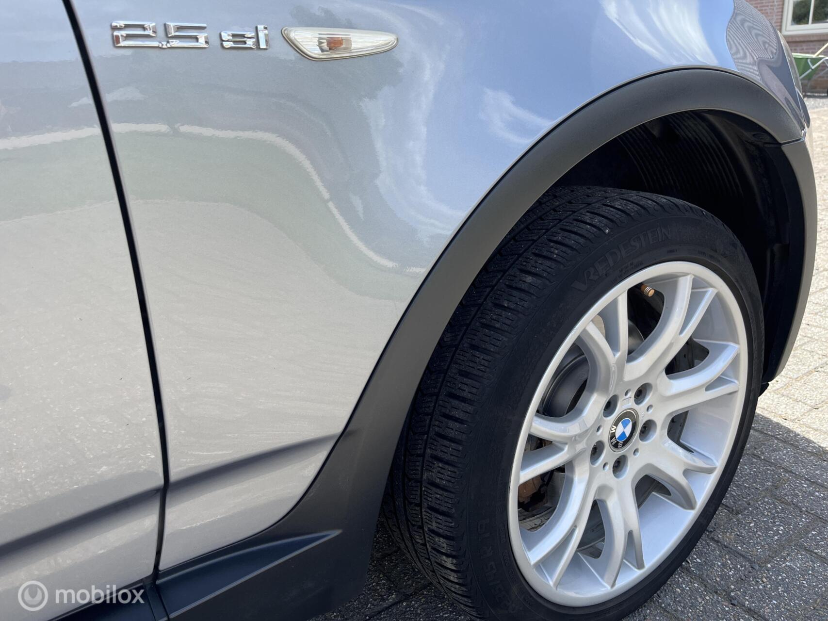 Foto van BMW X3 2.5si