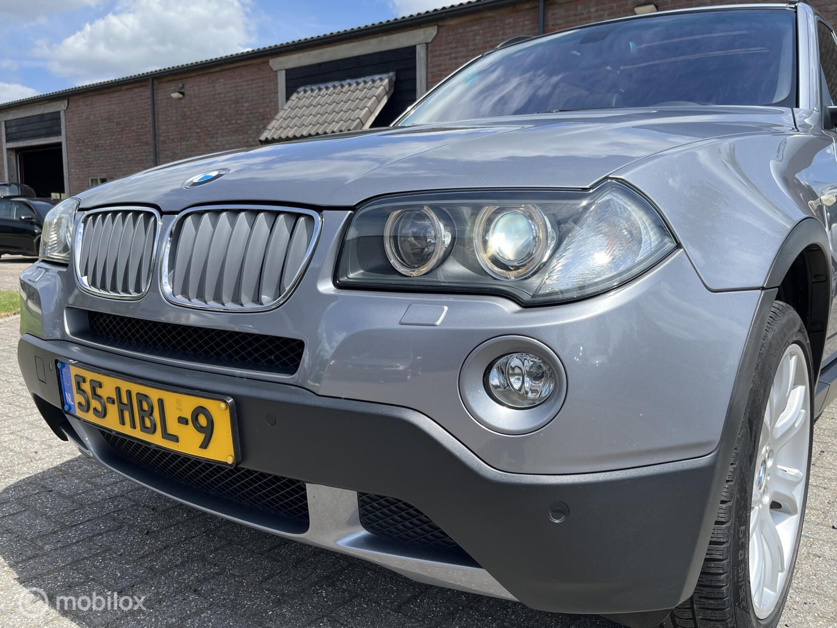 Foto van BMW X3 2.5si
