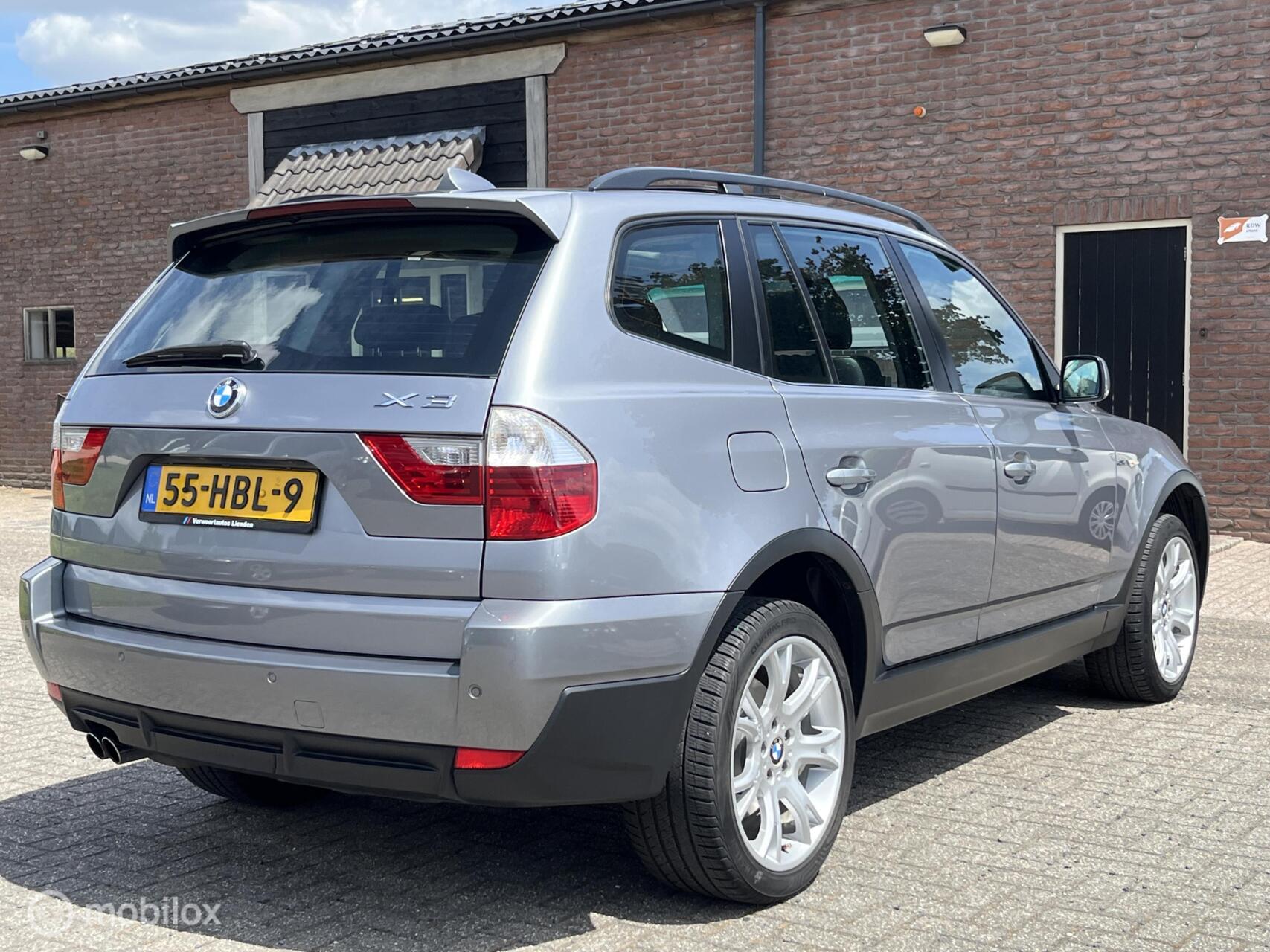 Foto van BMW X3 2.5si