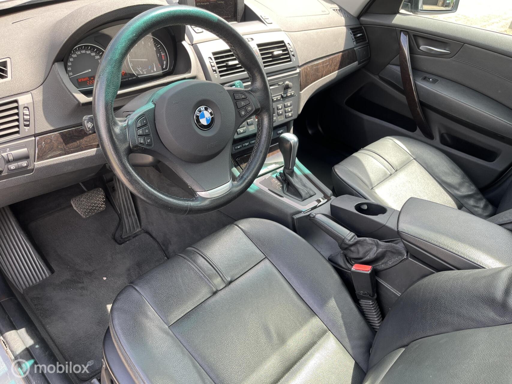 Foto van BMW X3 2.5si