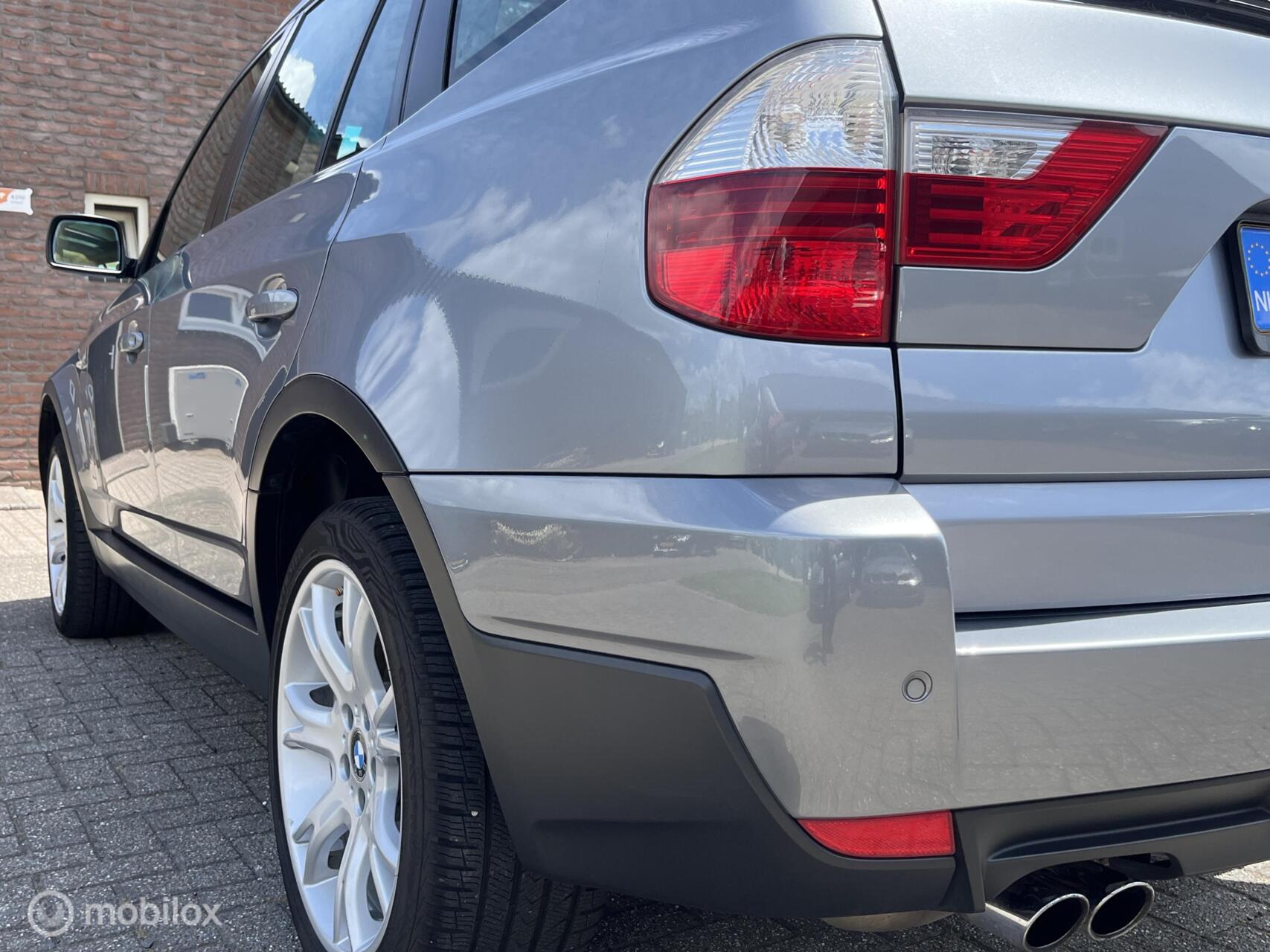 Foto van BMW X3 2.5si