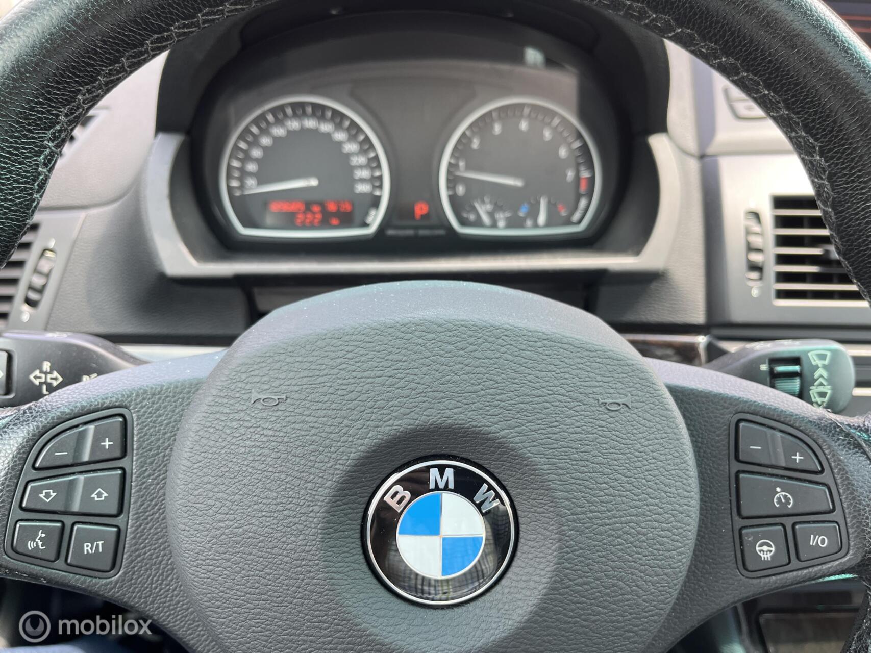 Foto van BMW X3 2.5si