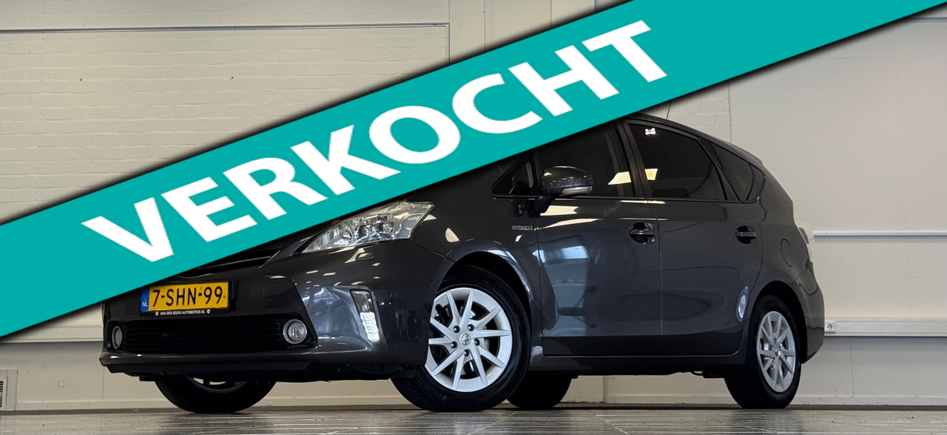 Toyota Toyota Prius Plus 1.8 Dynamic Business 7p 100% onderhouden 2e Eigenaar Pano Camera Navi Mooi! 2013 - voorkant