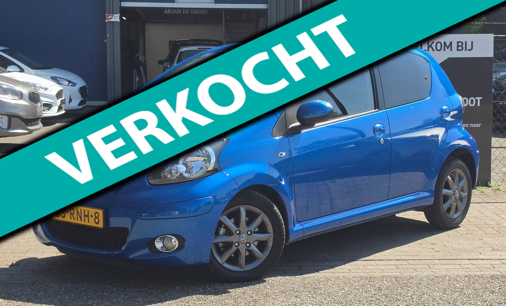 Toyota Toyota Aygo 1.0-12V Dynamic Navigator AUTOMAAT UNIEK!! NAP ALLE OPTIES! 2011 - voorkant