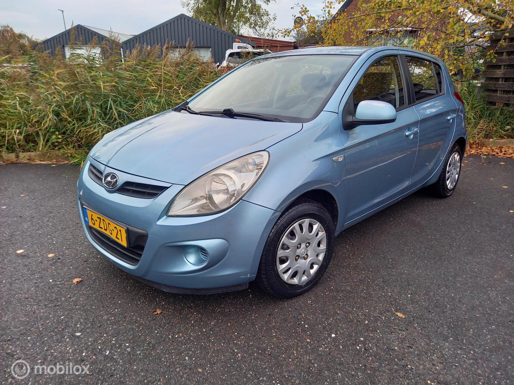 Hyundai I20 1.2i Business Edition/ Nieuw Koppeling 2009 - voorkant