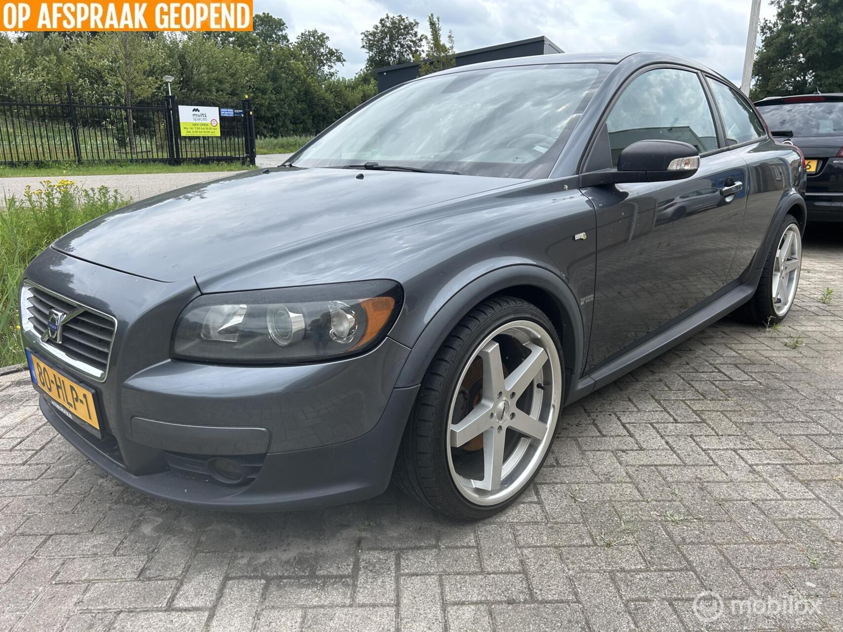 Volvo C30 1.6D DRIVe Sport LEDER PDC NAVI HIGH PERF AUDIO 2009 - voorkant