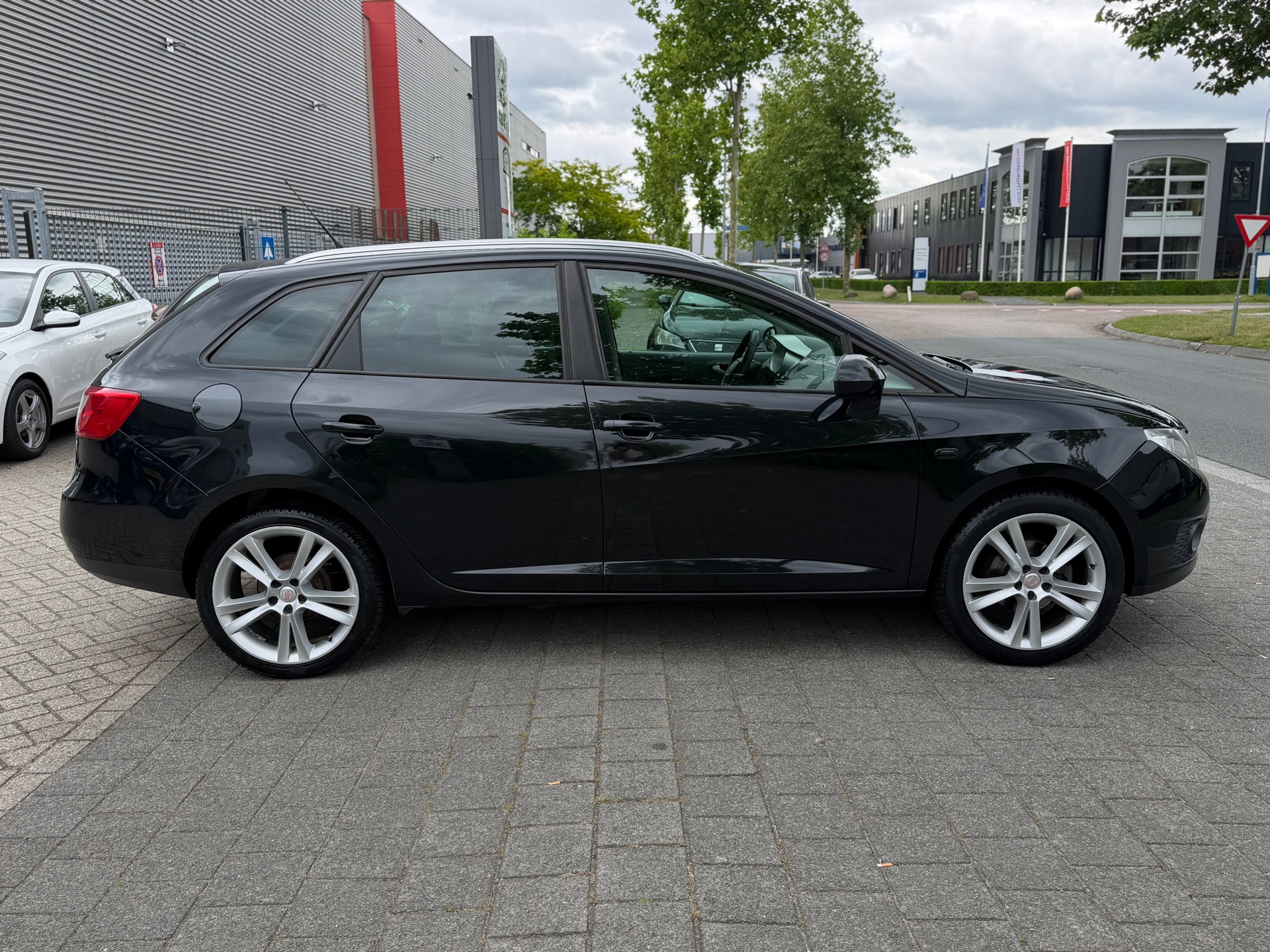 Foto van Seat Ibiza ST