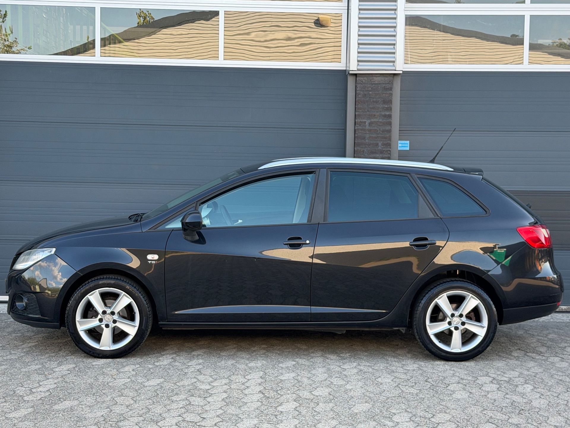 Foto van Seat Ibiza ST