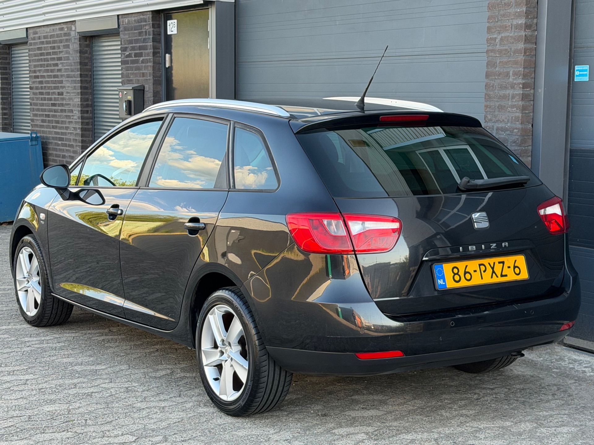 Foto van Seat Ibiza ST