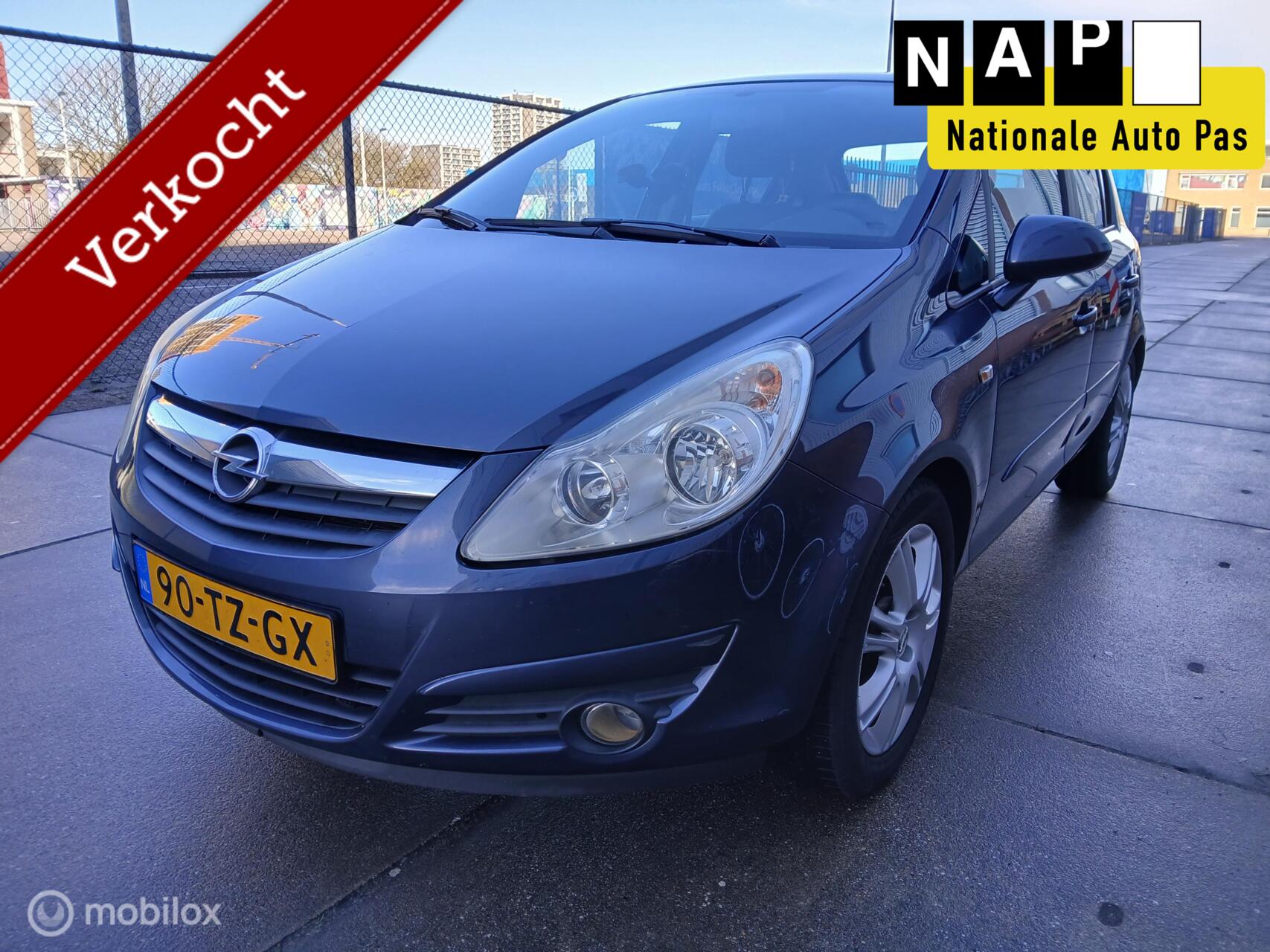 Opel Corsa 1.4-16V Sport km NAP 2007 - voorkant