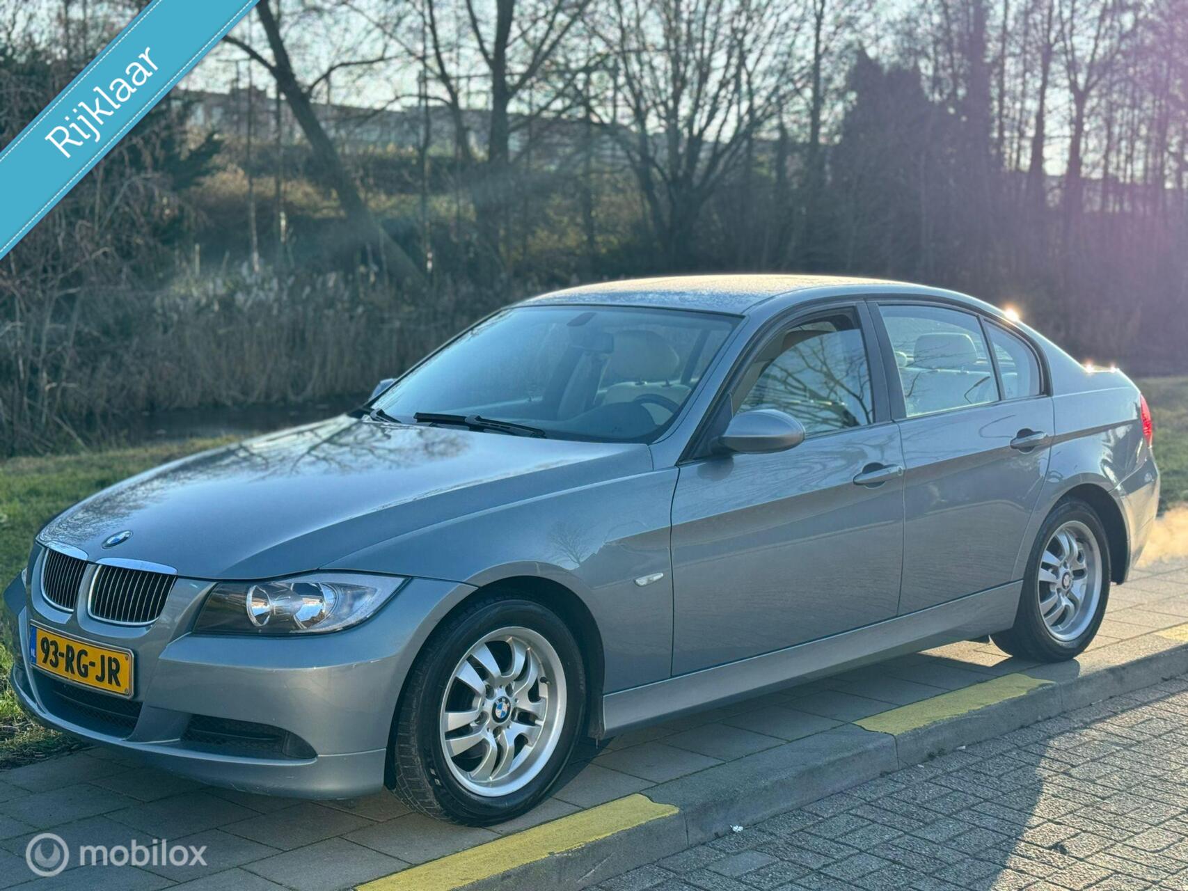 BMW 3er Reihe 320i Special Edition | APK | NAP | AUTOMAAT | 2005 - voorkant