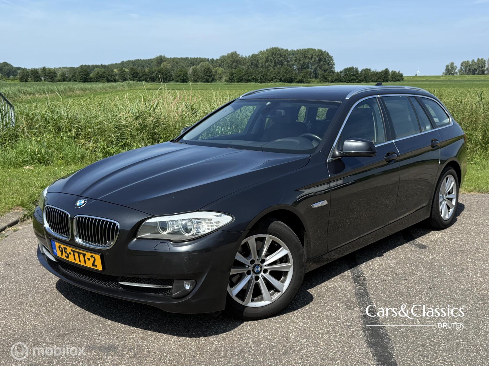 BMW 5er Reihe 520i High Executive 2012 - voorkant