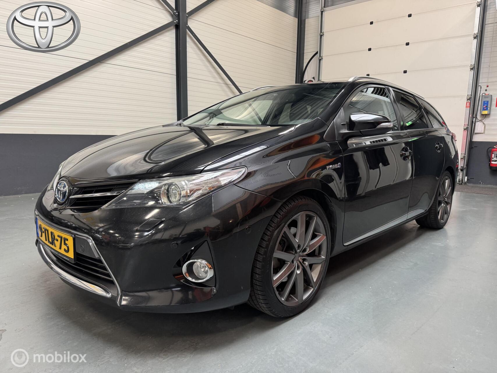 Toyota Toyota Auris 1.8 Hybrid Lease+ 2014 - voorkant
