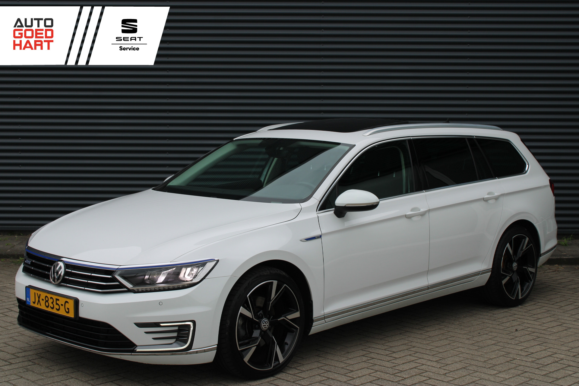 Volkswagen Passat 1.4 TSI GTE Highline Panoradak Leer/Alcantara Adaptive-Cruise Car-Play 2016 - voorkant