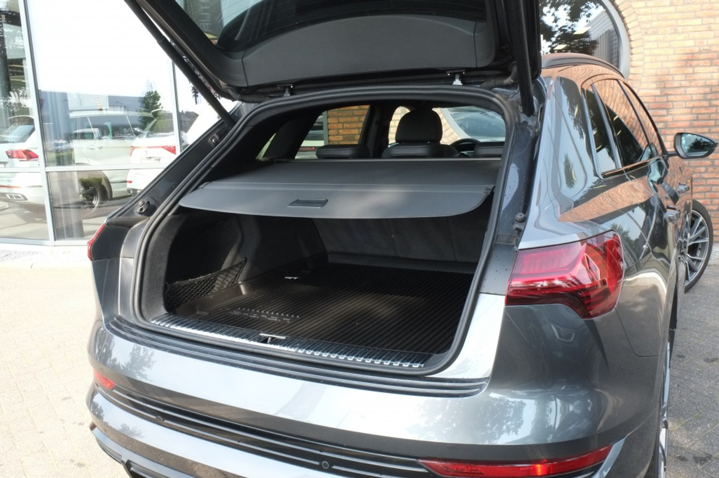 Foto van Audi E-tron 50