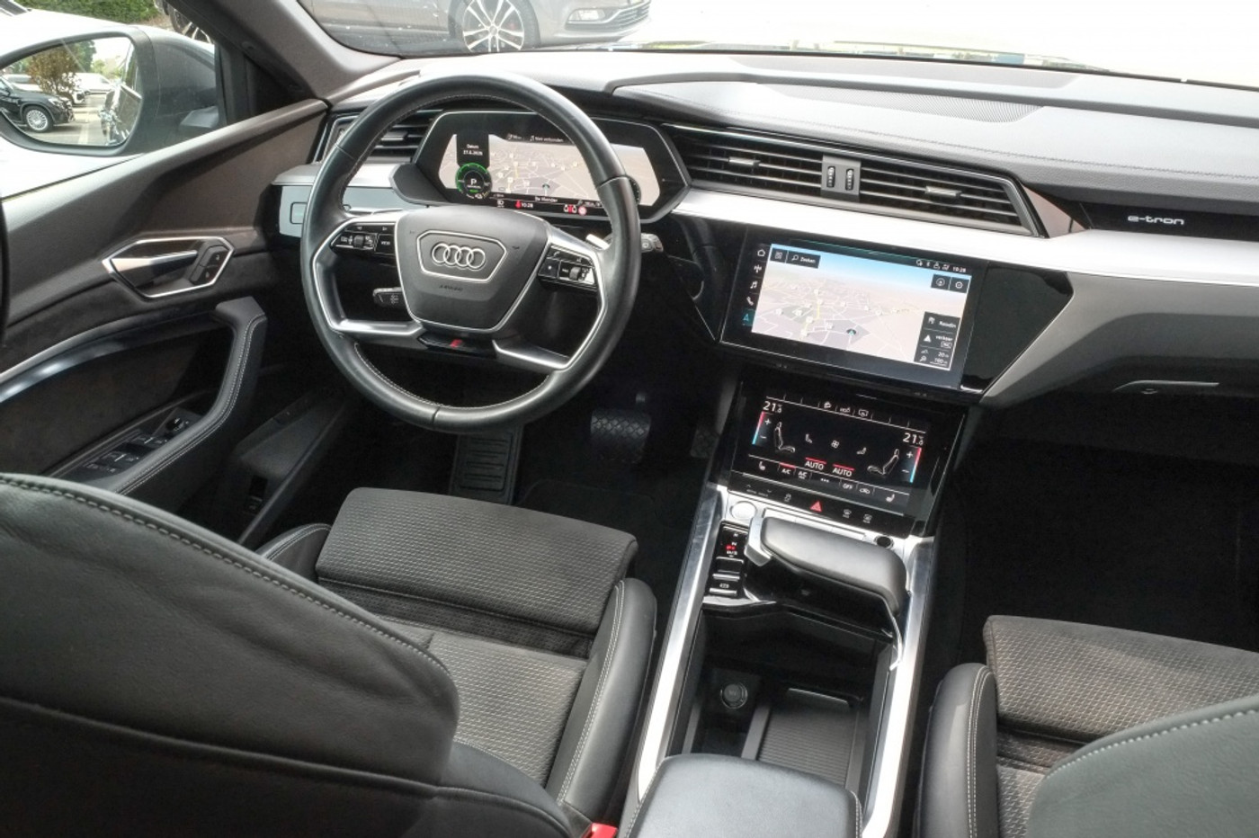 Foto van Audi E-tron 50