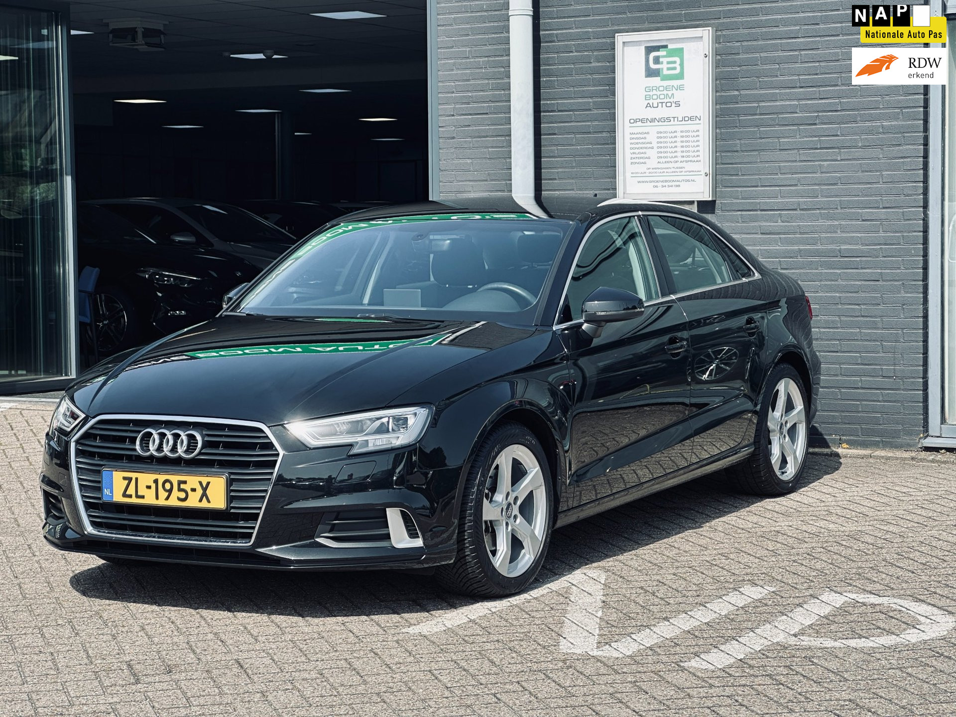 Audi A3 Limousine 30 TFSI Sport S Line Edition/1STE EIG/NAVI/XENON/AUTOMAAT/NL-AUTO NAP!! 2019 - voorkant