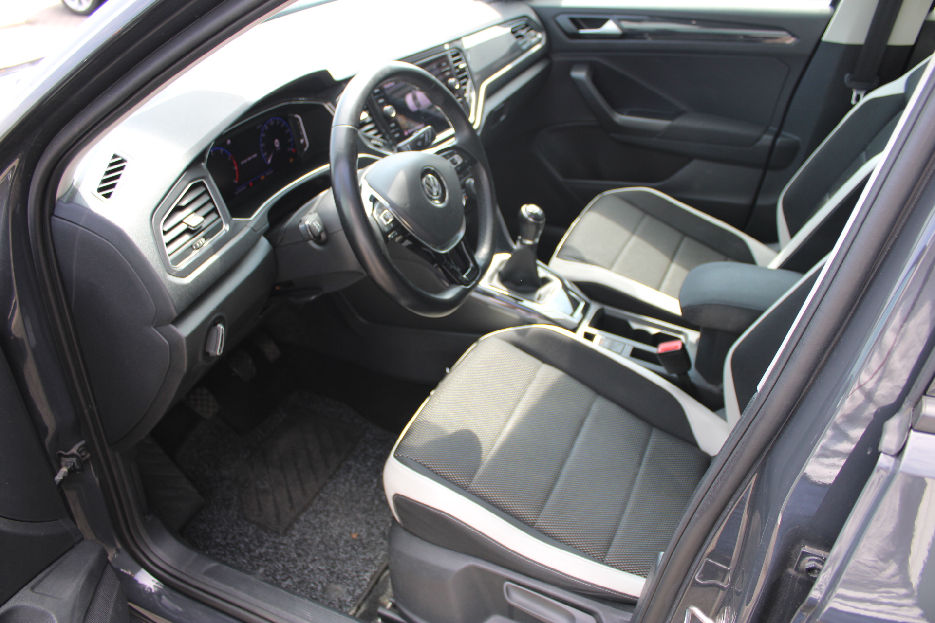 Foto van Volkswagen T-roc