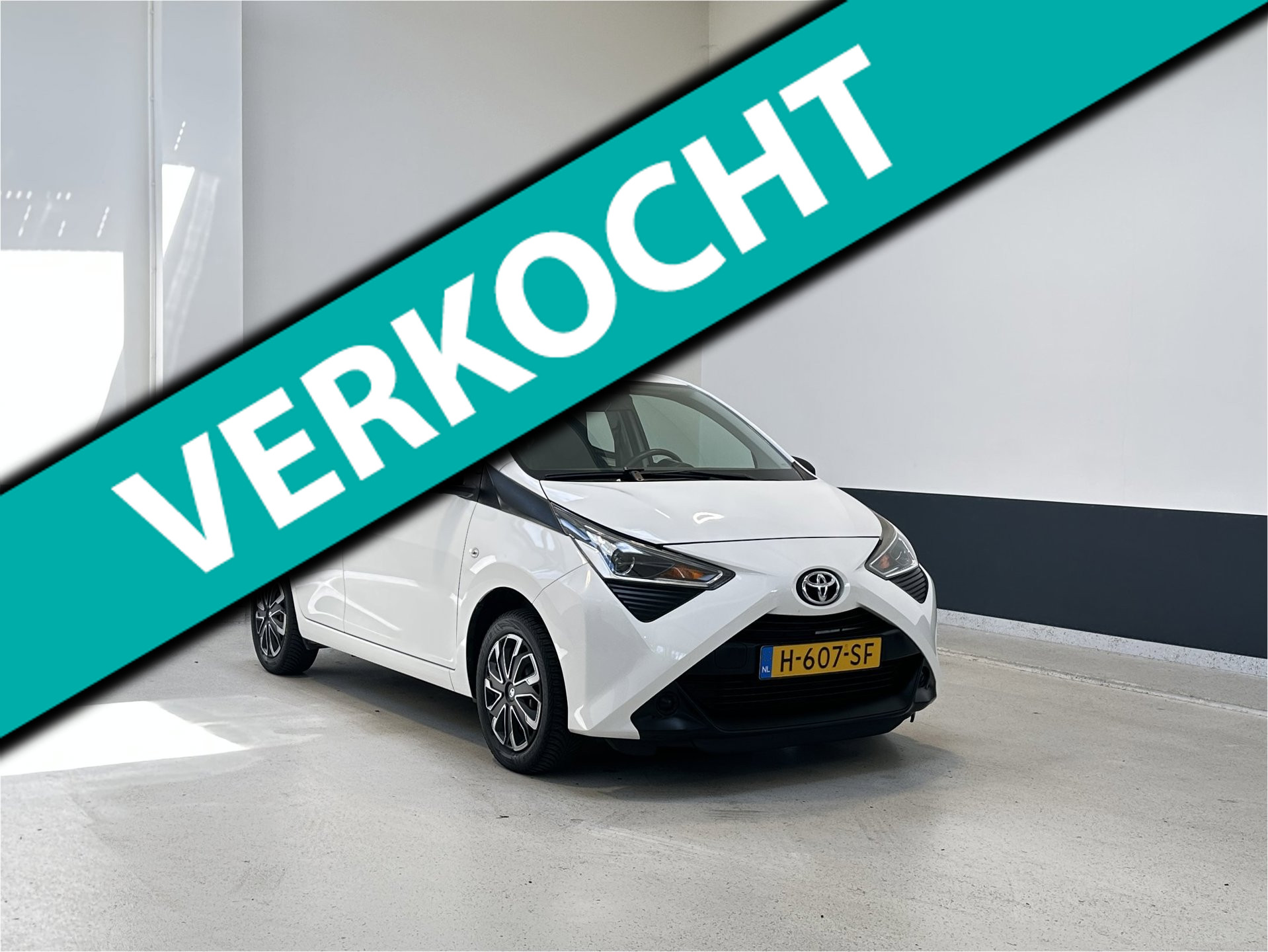 Toyota Toyota Aygo 1.0 VVT-i x-fun| NL| 1 Eig | Airco| C.V | Bluetooth | 2020 - voorkant