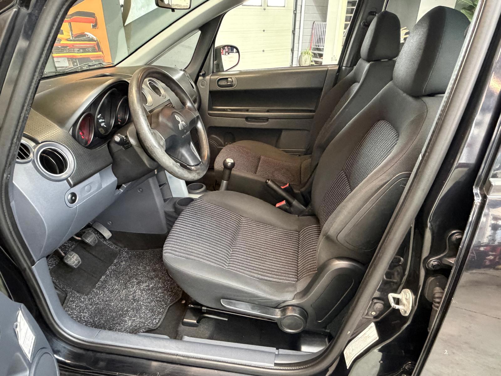 Foto van Mitsubishi Colt