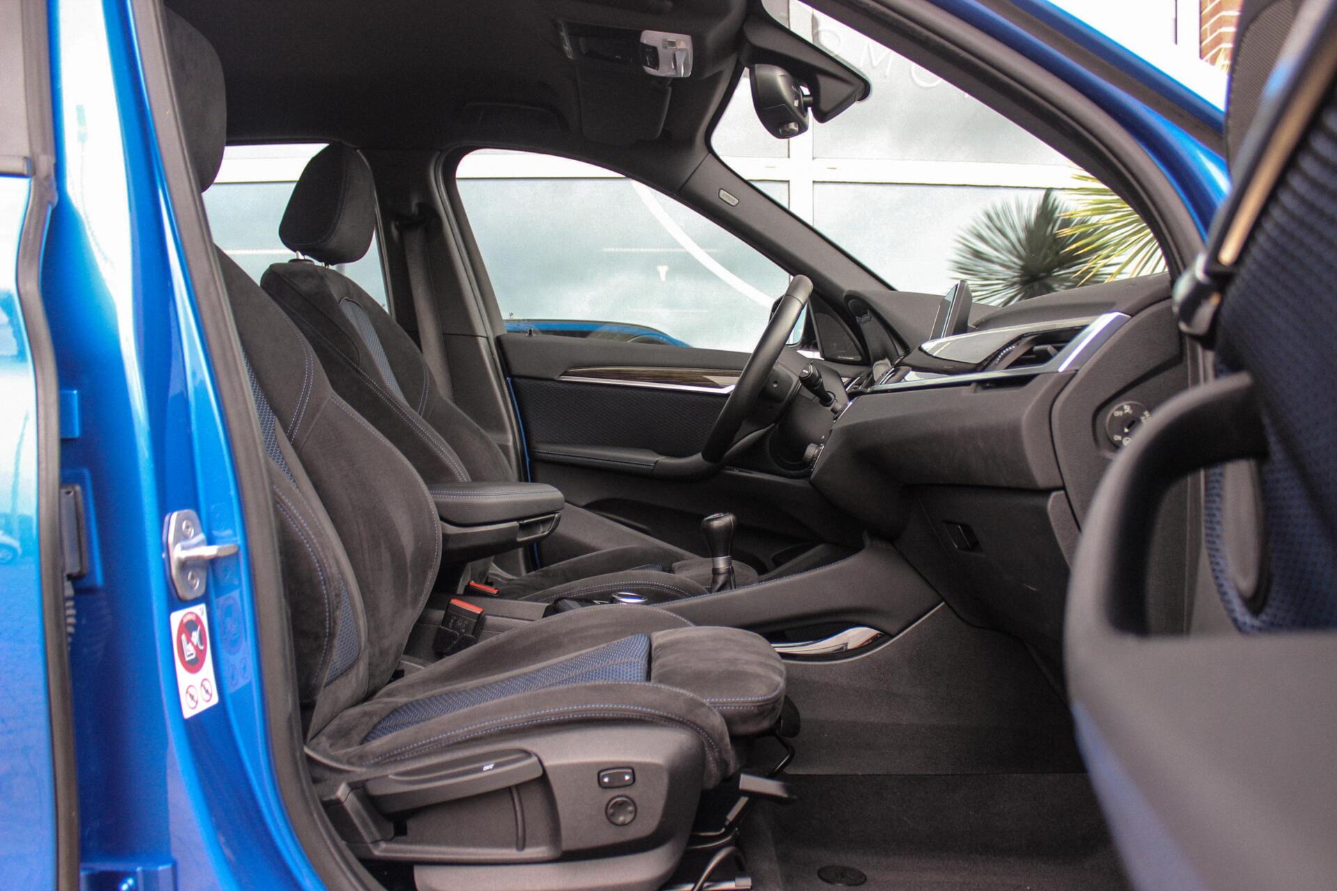 Foto van BMW X1 Xdrive18d