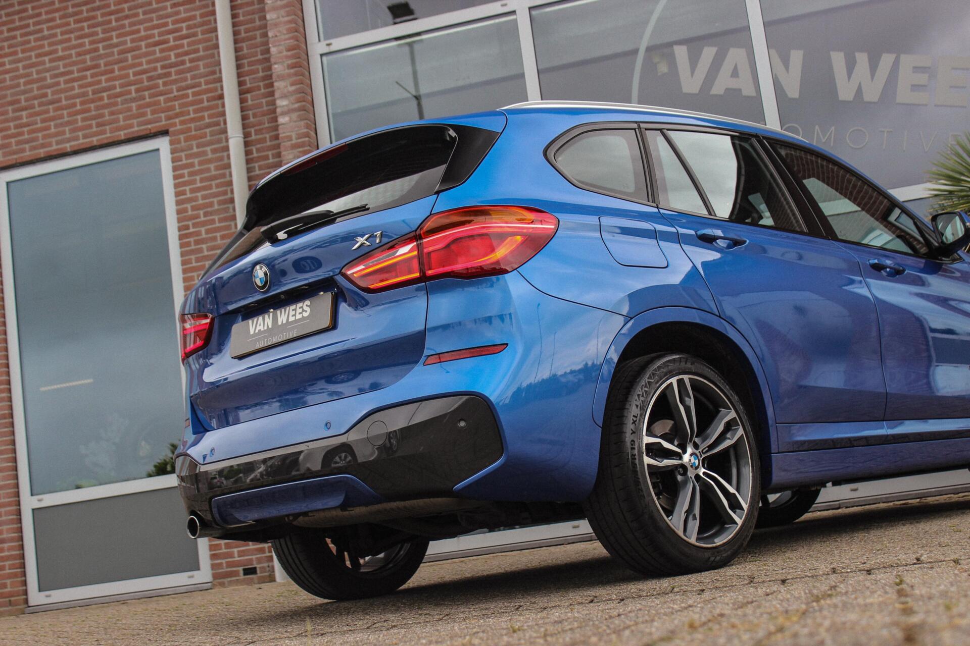 Foto van BMW X1 Xdrive18d