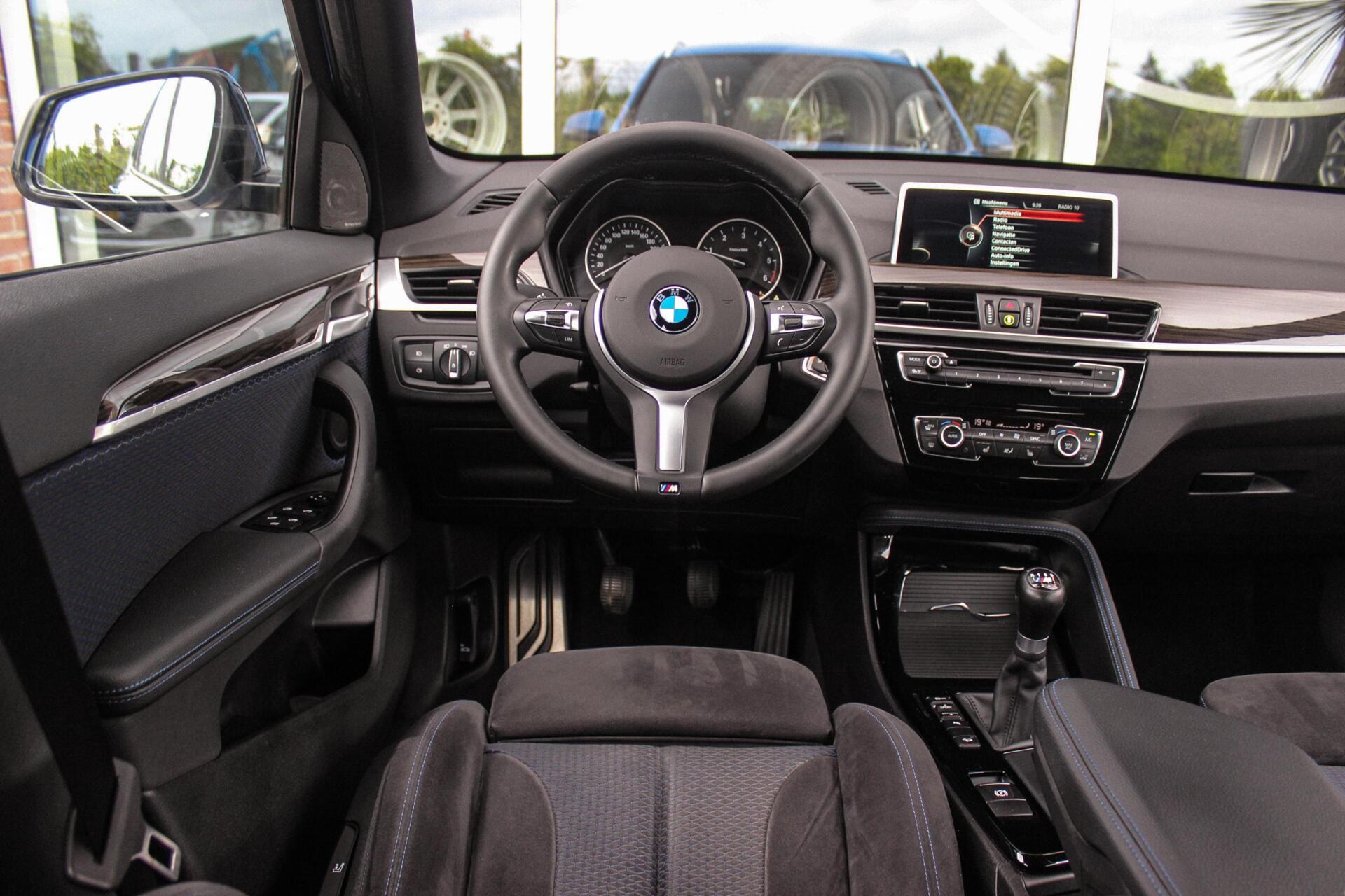Foto van BMW X1 Xdrive18d