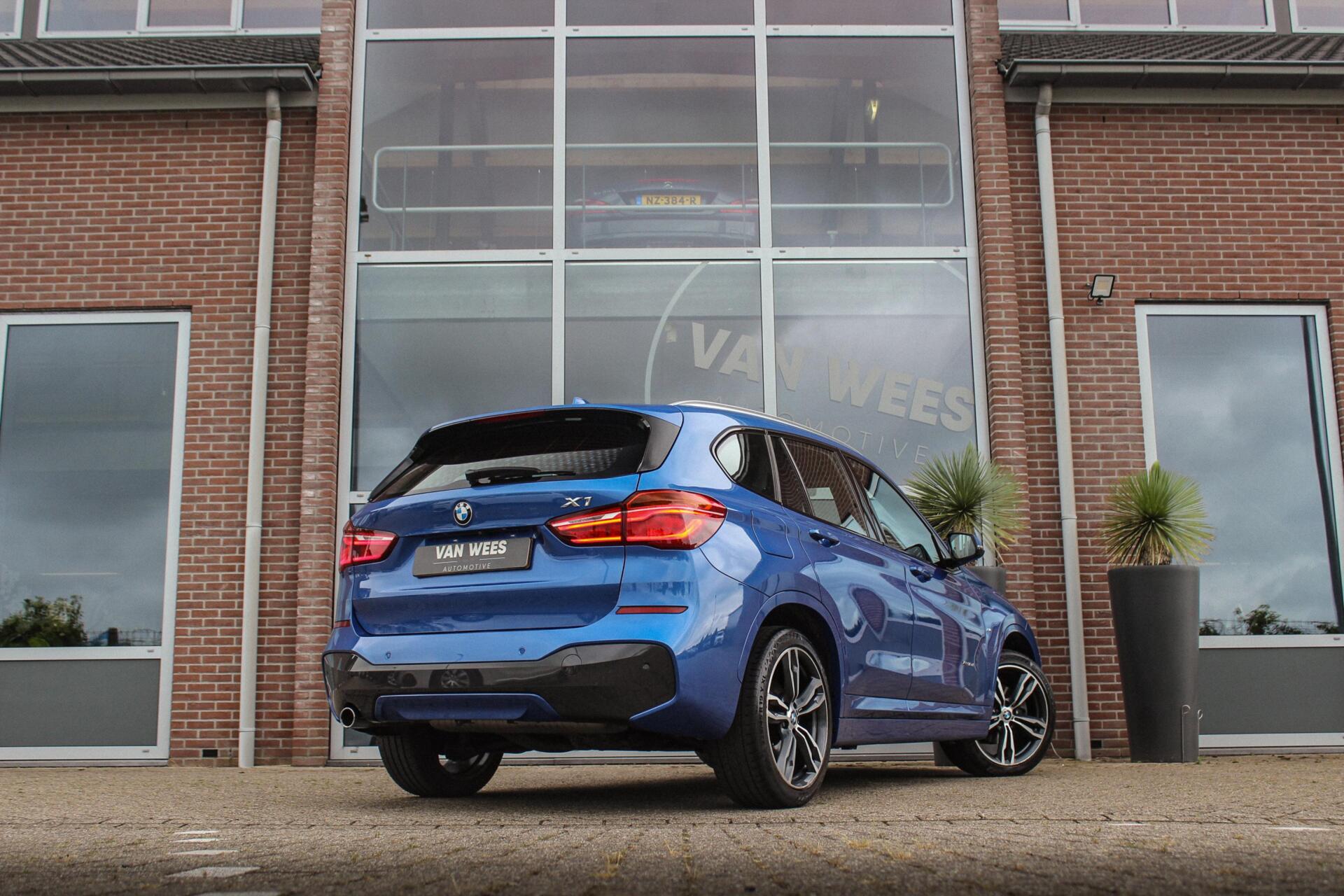 Foto van BMW X1 Xdrive18d