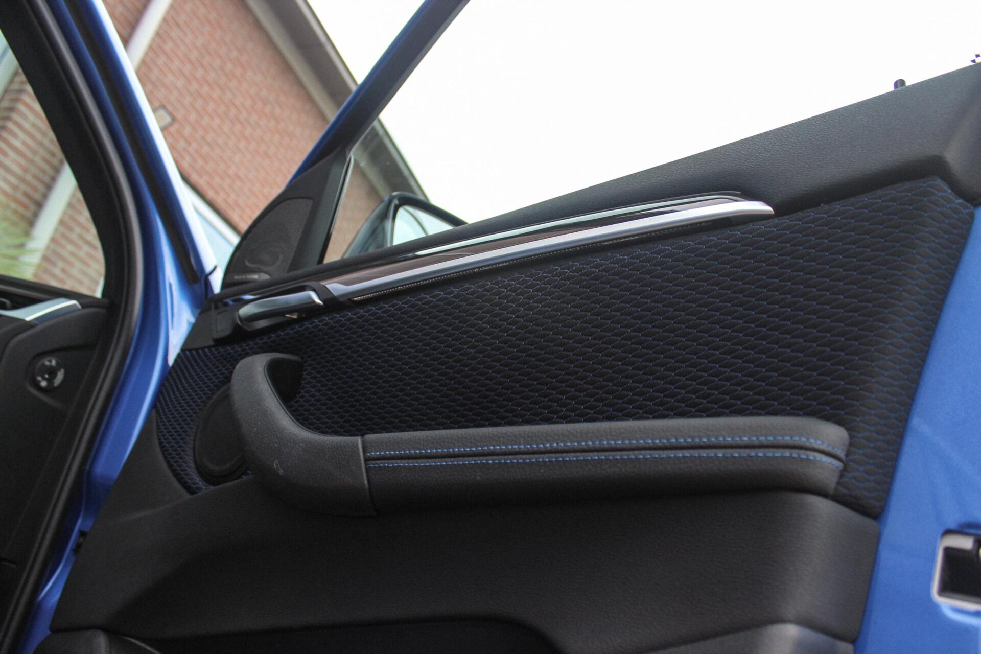 Foto van BMW X1 Xdrive18d