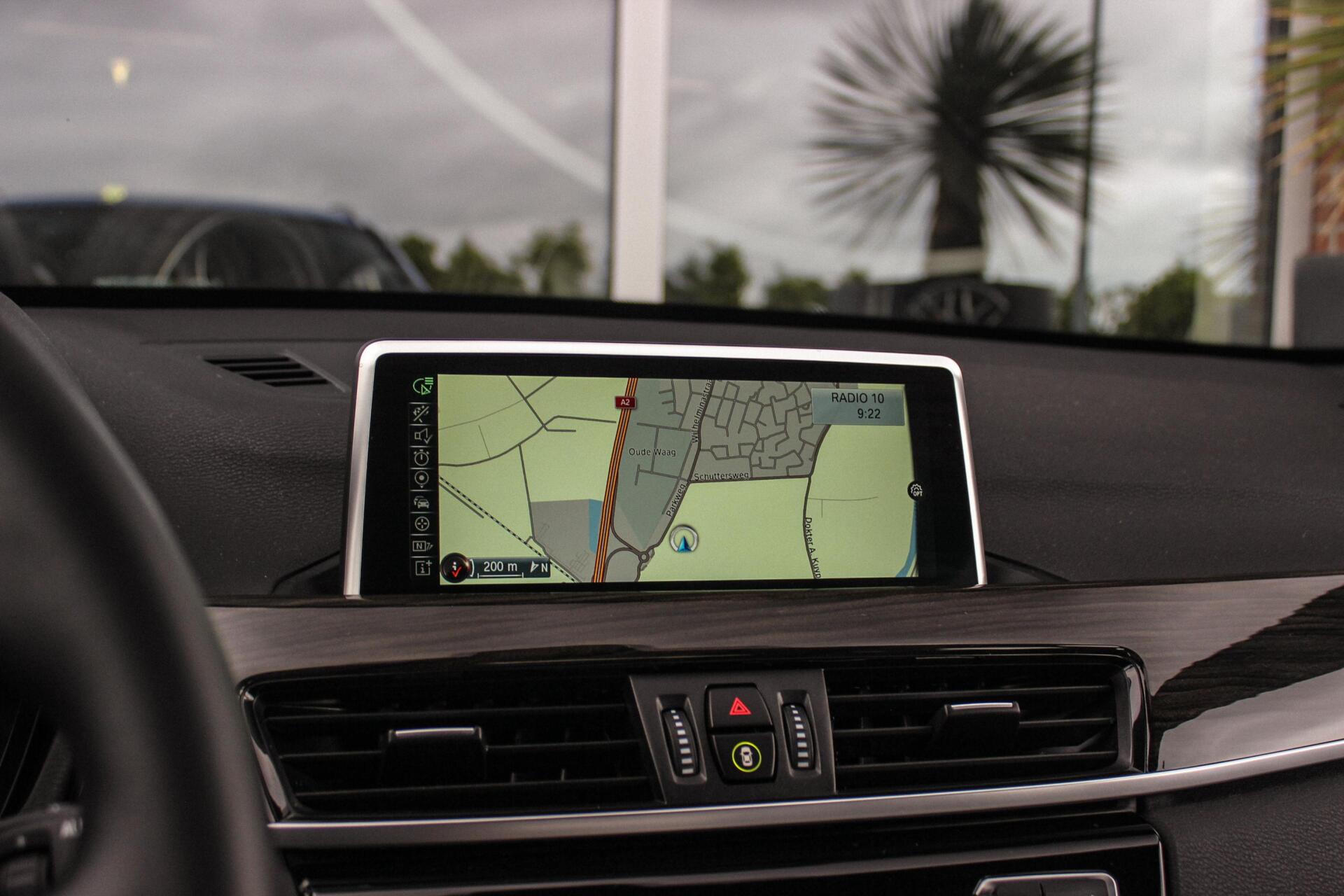Foto van BMW X1 Xdrive18d
