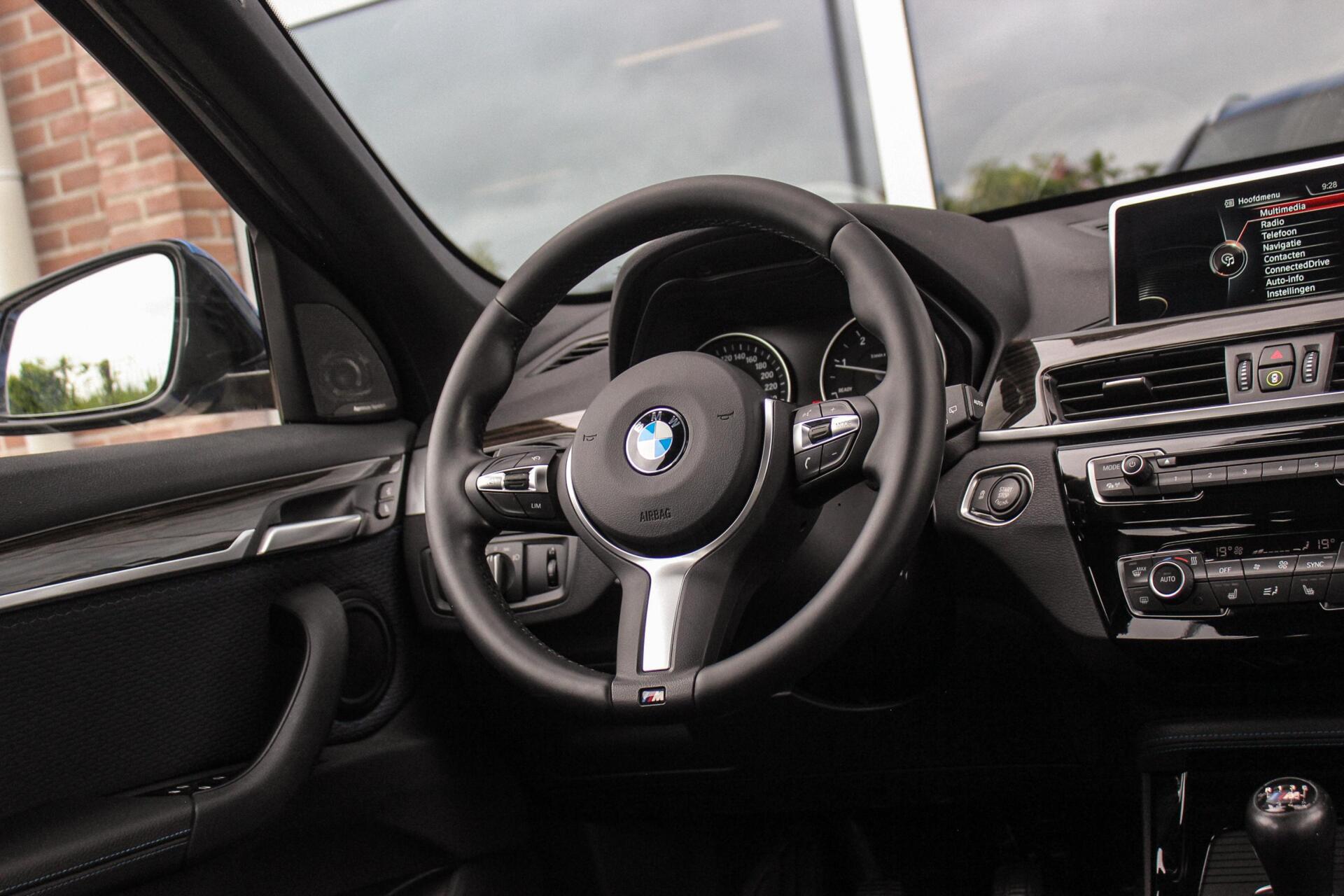 Foto van BMW X1 Xdrive18d