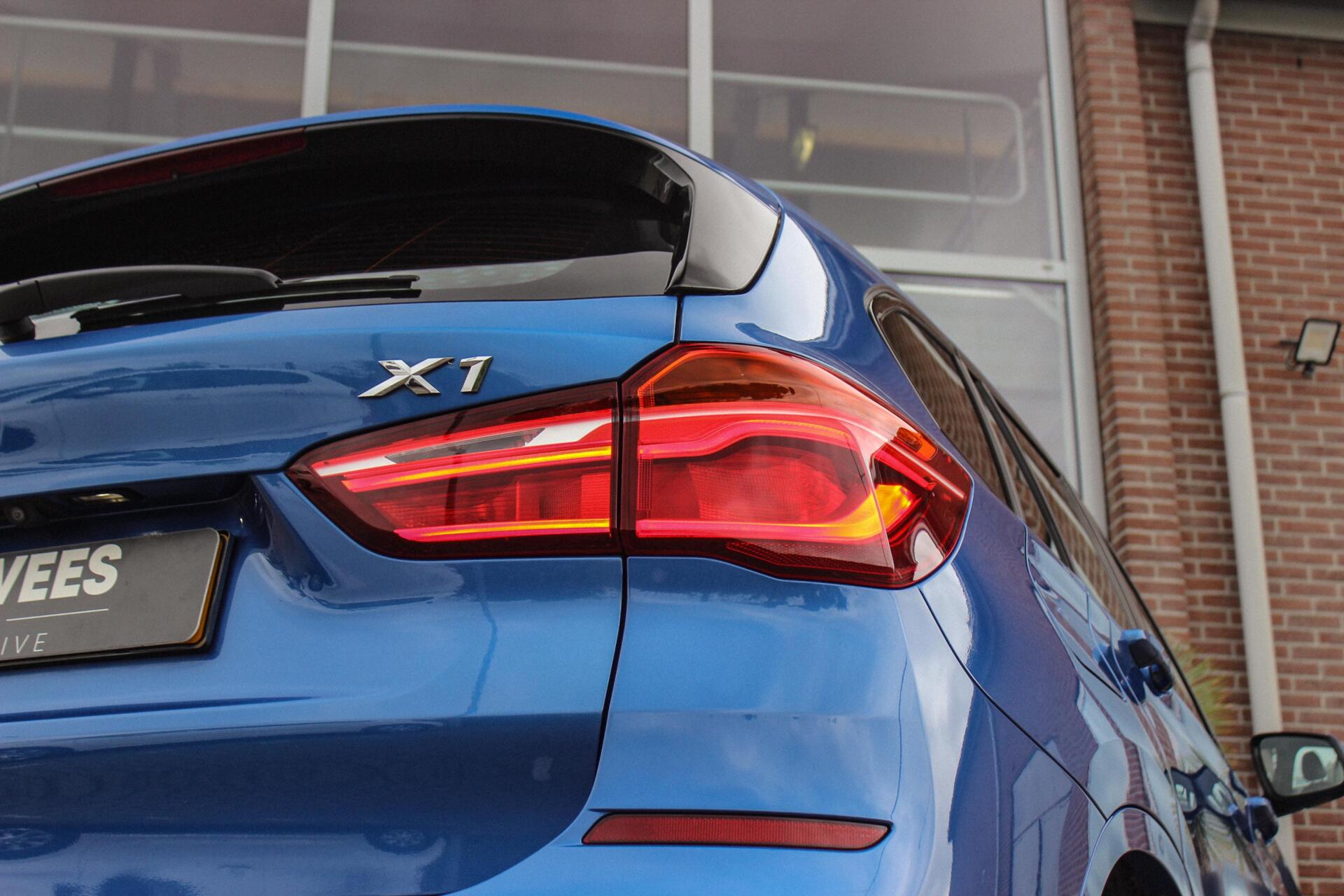 Foto van BMW X1 Xdrive18d