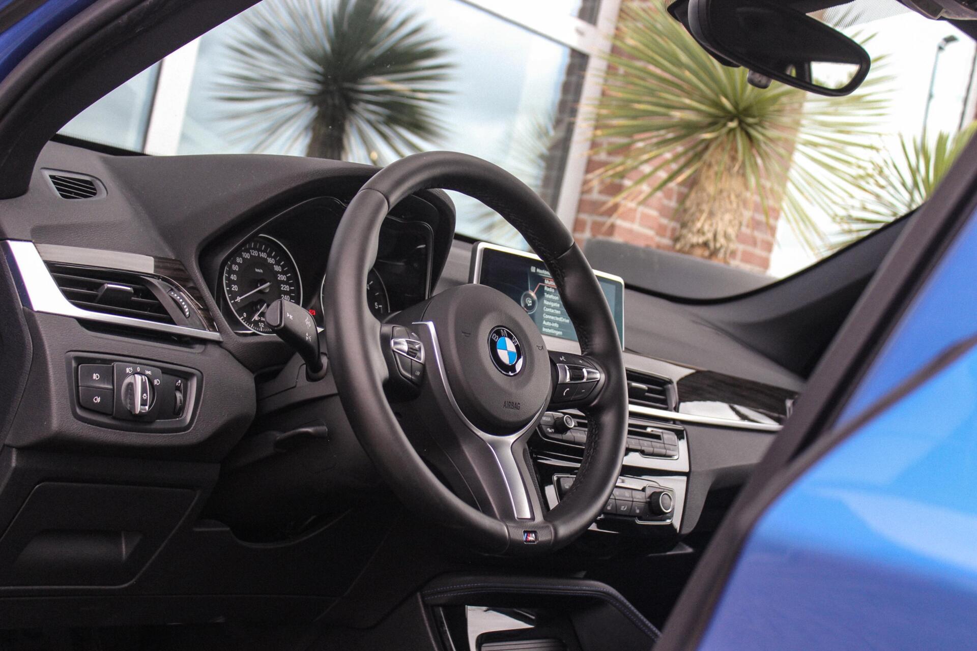 Foto van BMW X1 Xdrive18d