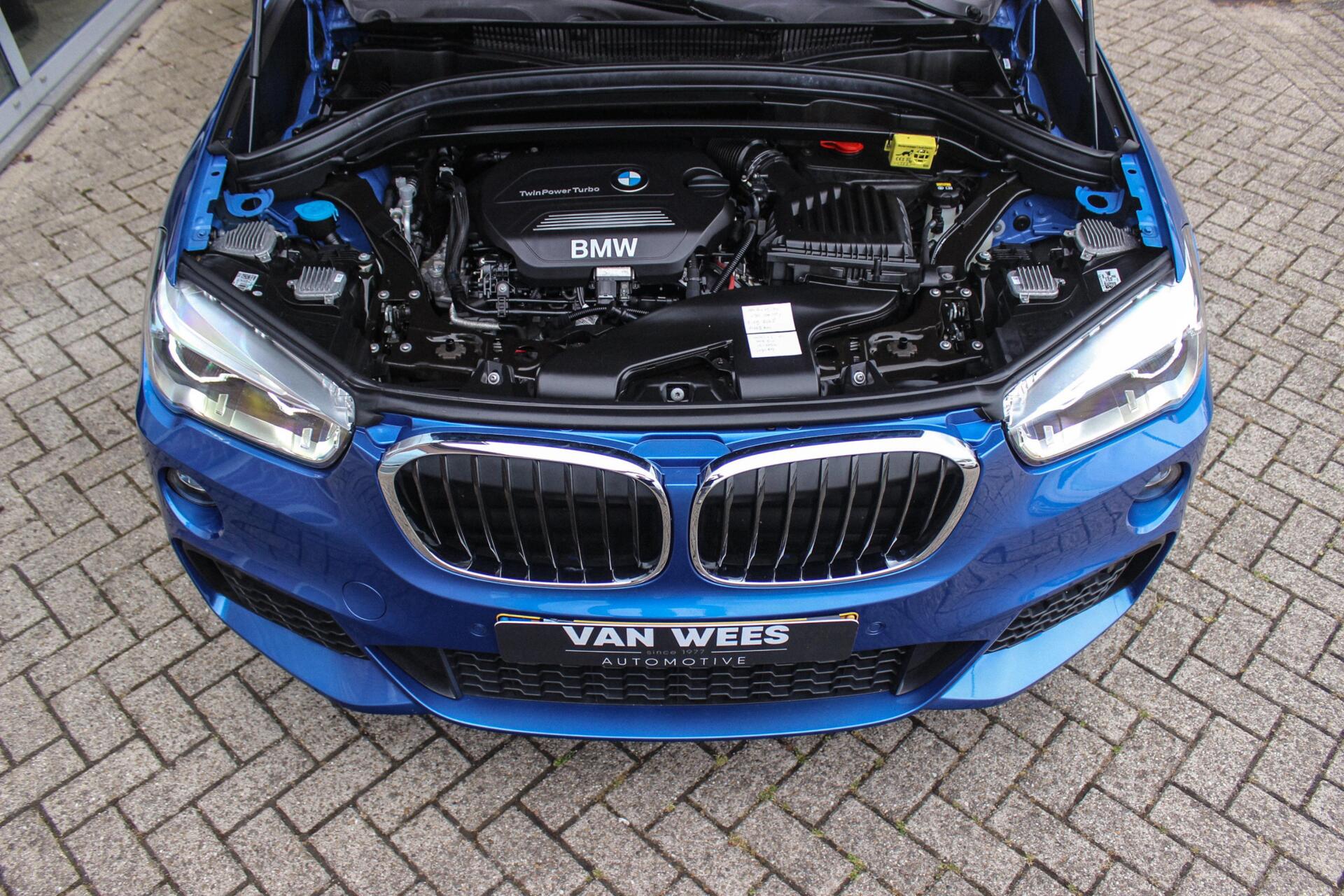 Foto van BMW X1 Xdrive18d