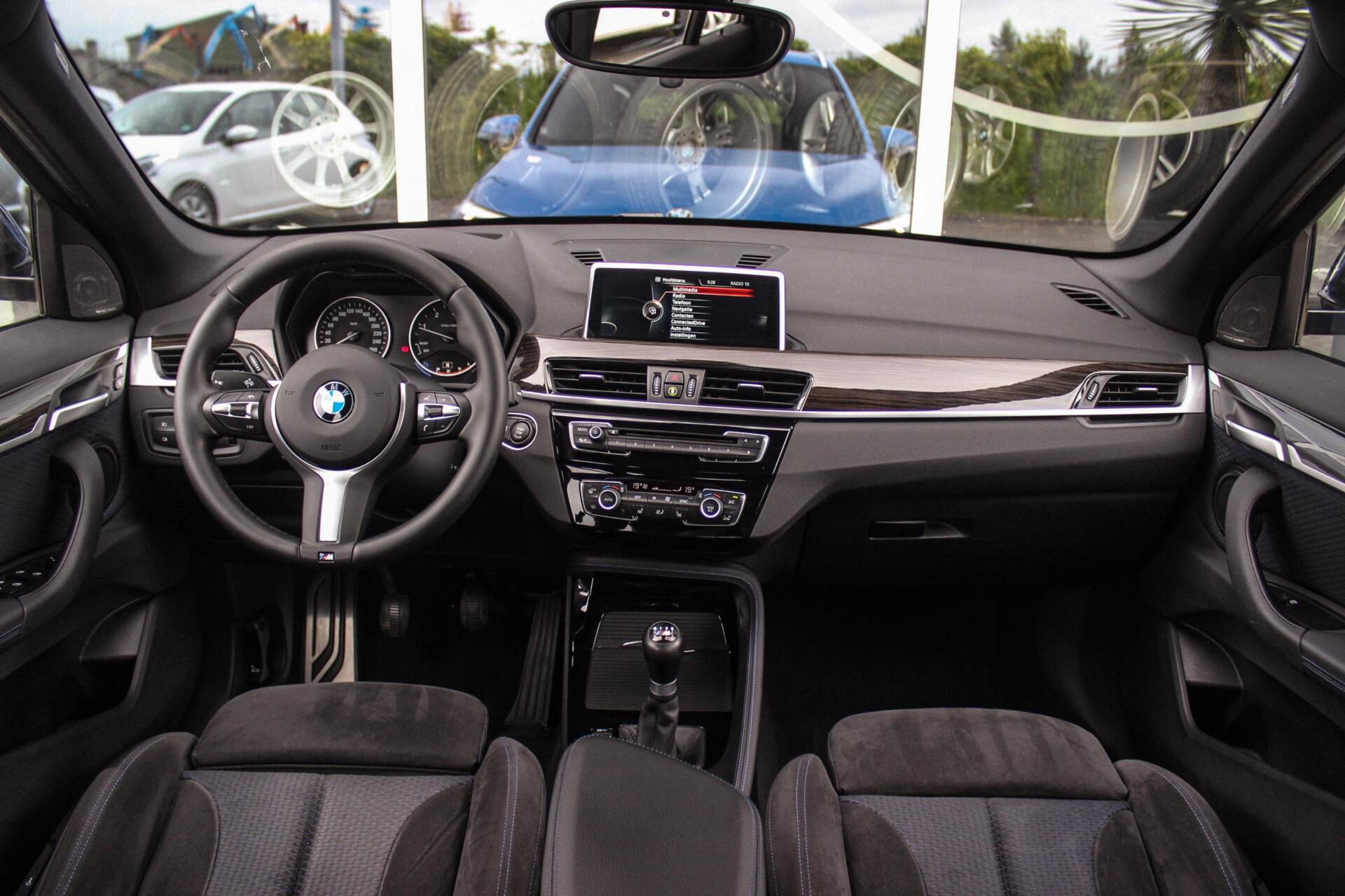Foto van BMW X1 Xdrive18d