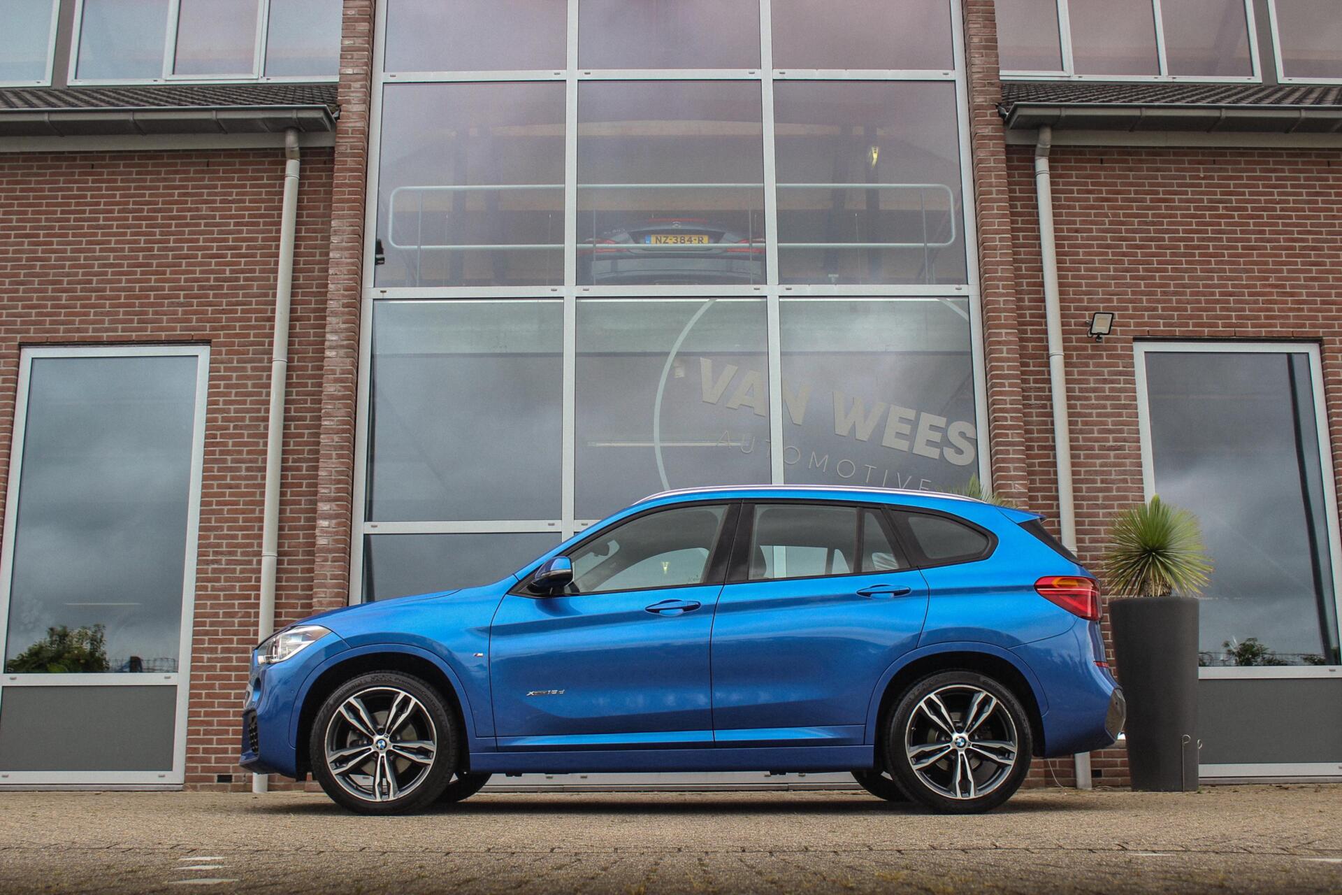 Foto van BMW X1 Xdrive18d