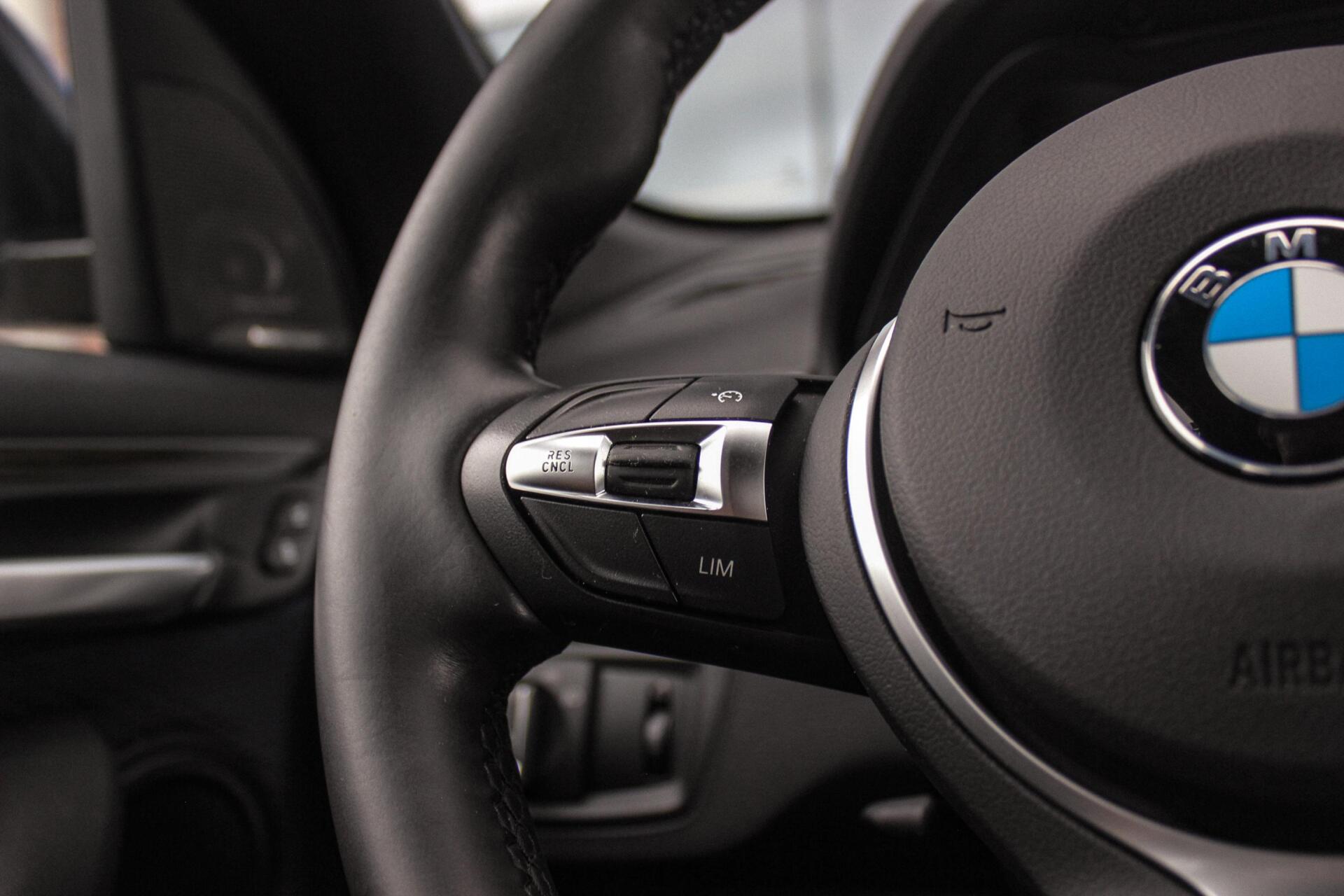 Foto van BMW X1 Xdrive18d