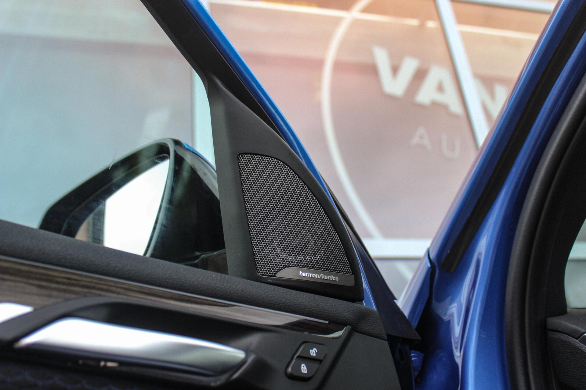Foto van BMW X1 Xdrive18d