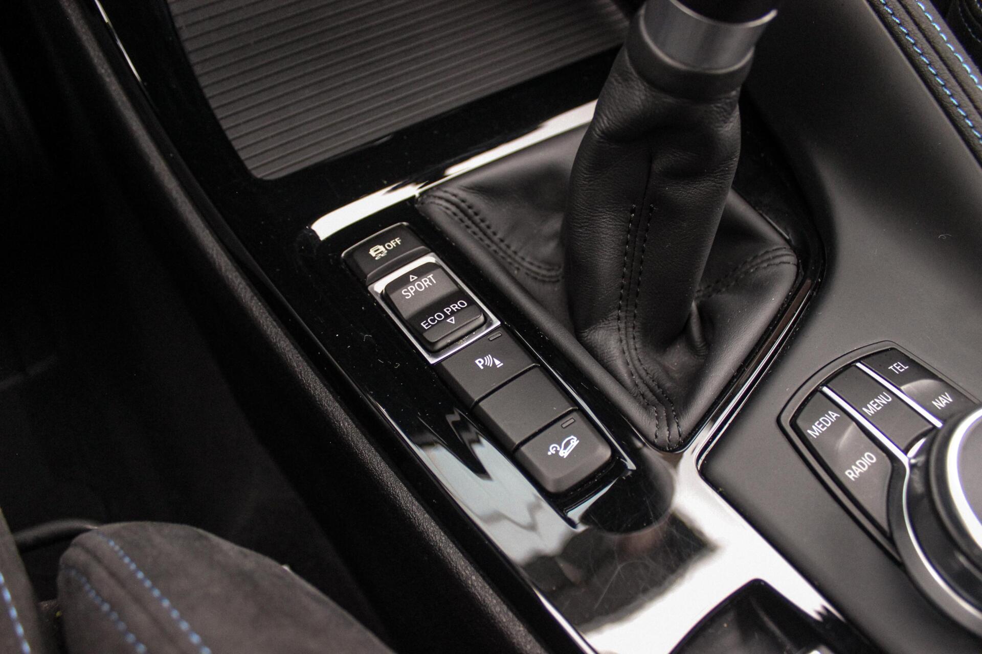 Foto van BMW X1 Xdrive18d