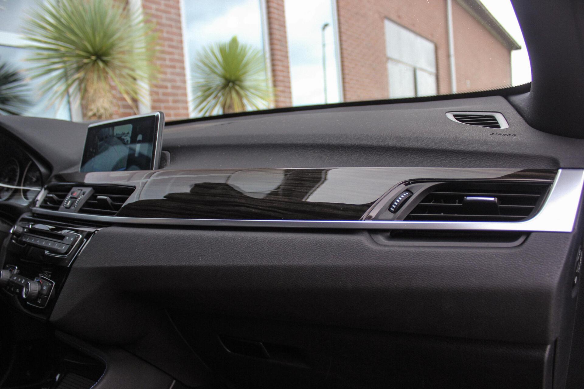 Foto van BMW X1 Xdrive18d