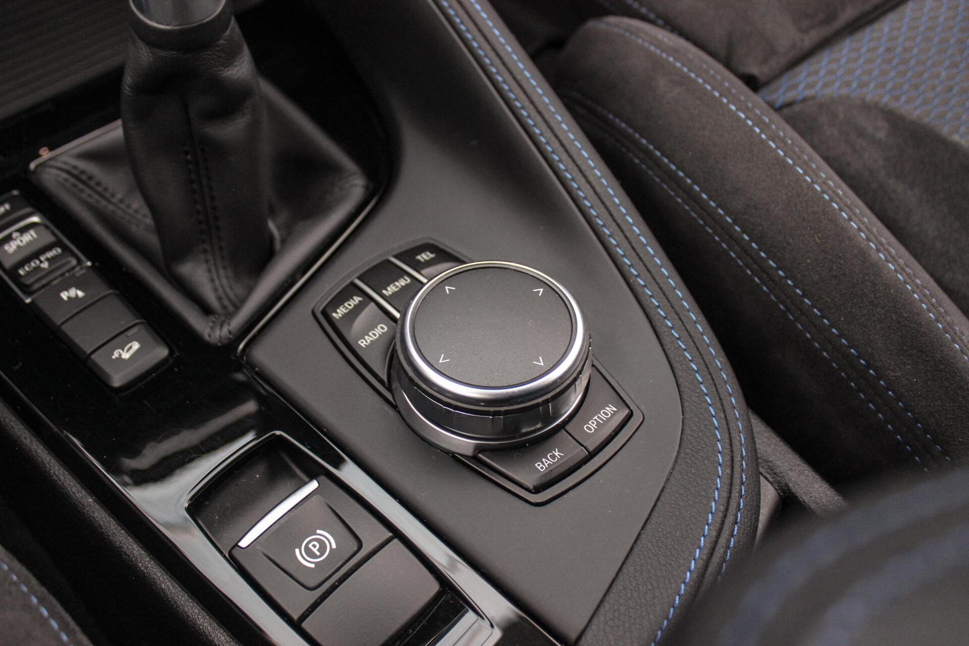 Foto van BMW X1 Xdrive18d