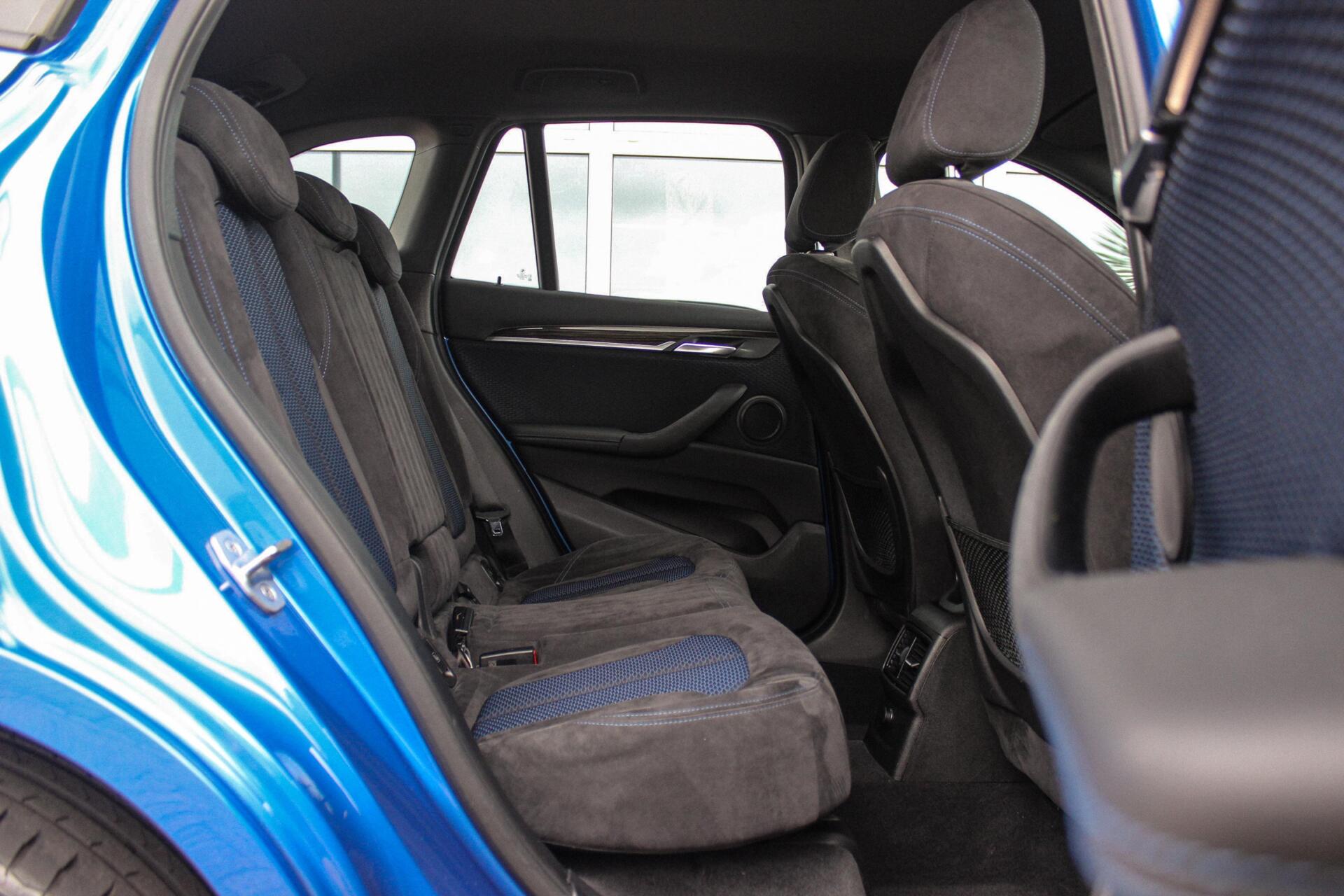 Foto van BMW X1 Xdrive18d