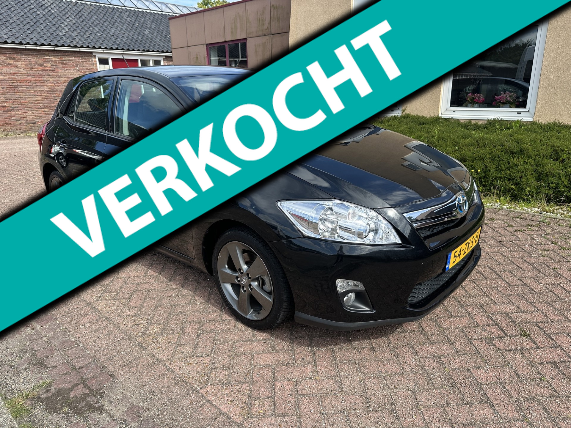 Toyota Toyota Auris 1.8 Full Hybrid Executive Business NAVI/CAMERA/PDC 2013 - voorkant