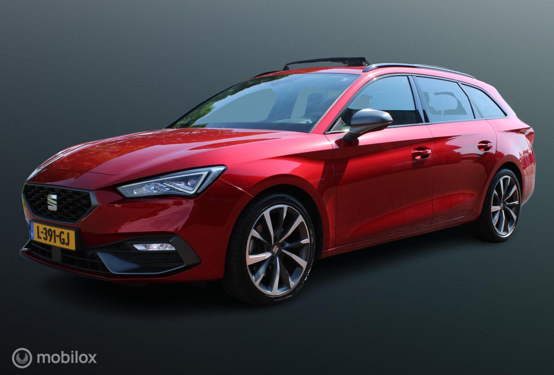 Seat Seat Leon SP 1.5 TSI FR Launch Edition, Pano, Trekhaak, Alcantara, Camera, Stoel/stuur verwarming, Memory seats, Pdc voor + achter, Adaptive cruise control, Keyless entry, Navi, Clima, App connect, Donkere hemel, 18 Inch Lmv. 2021 - voorkant