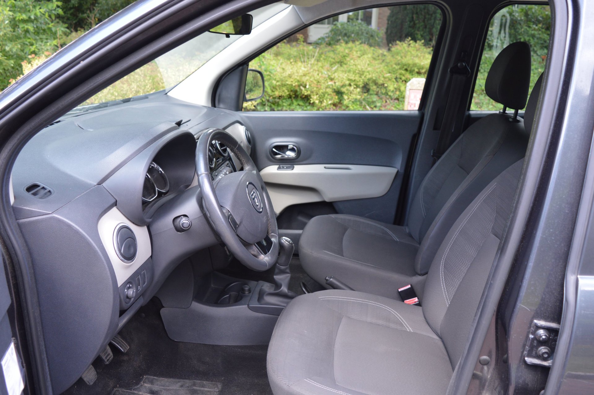 Foto van Dacia Lodgy