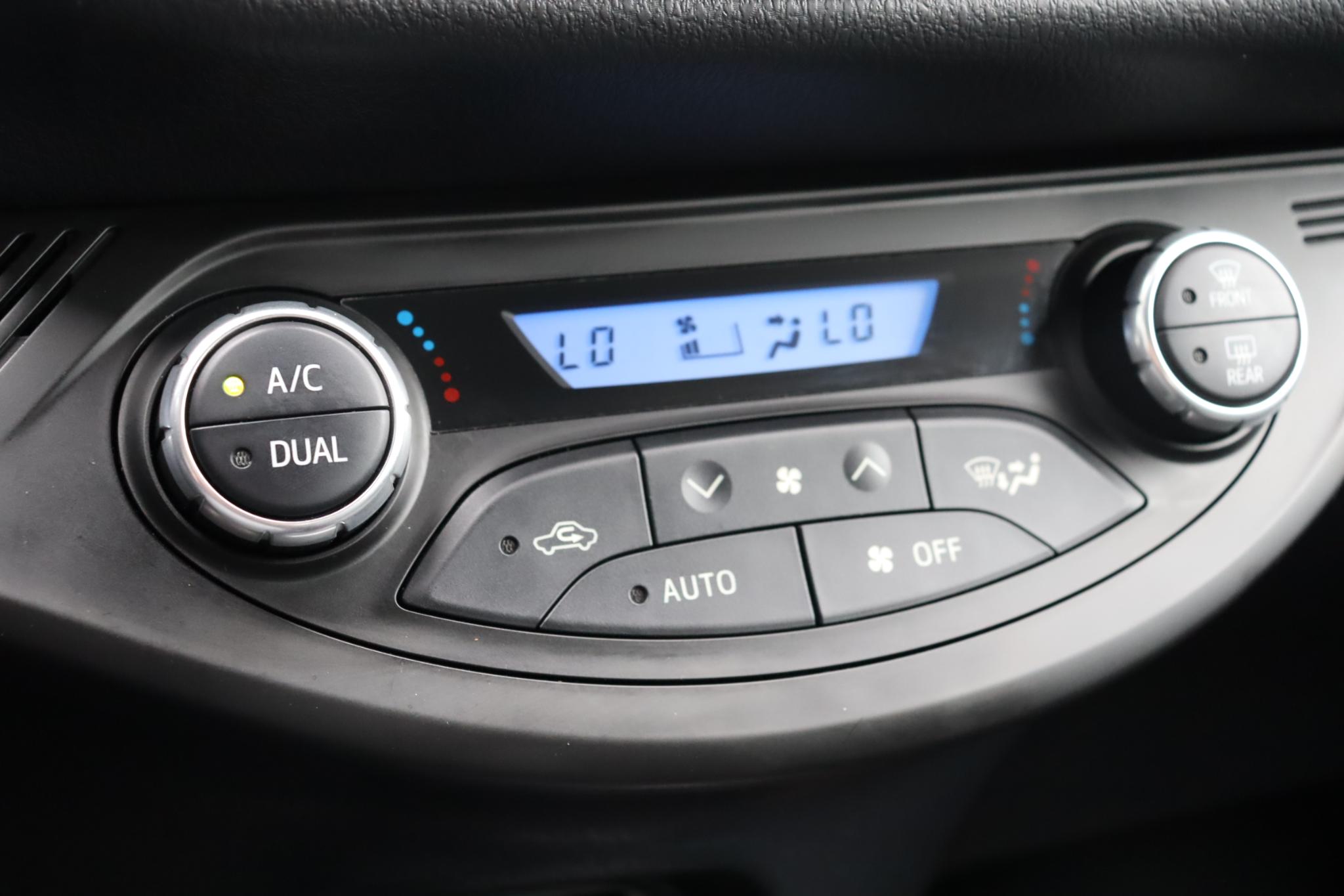 Foto van Toyota Toyota Yaris Hybrid