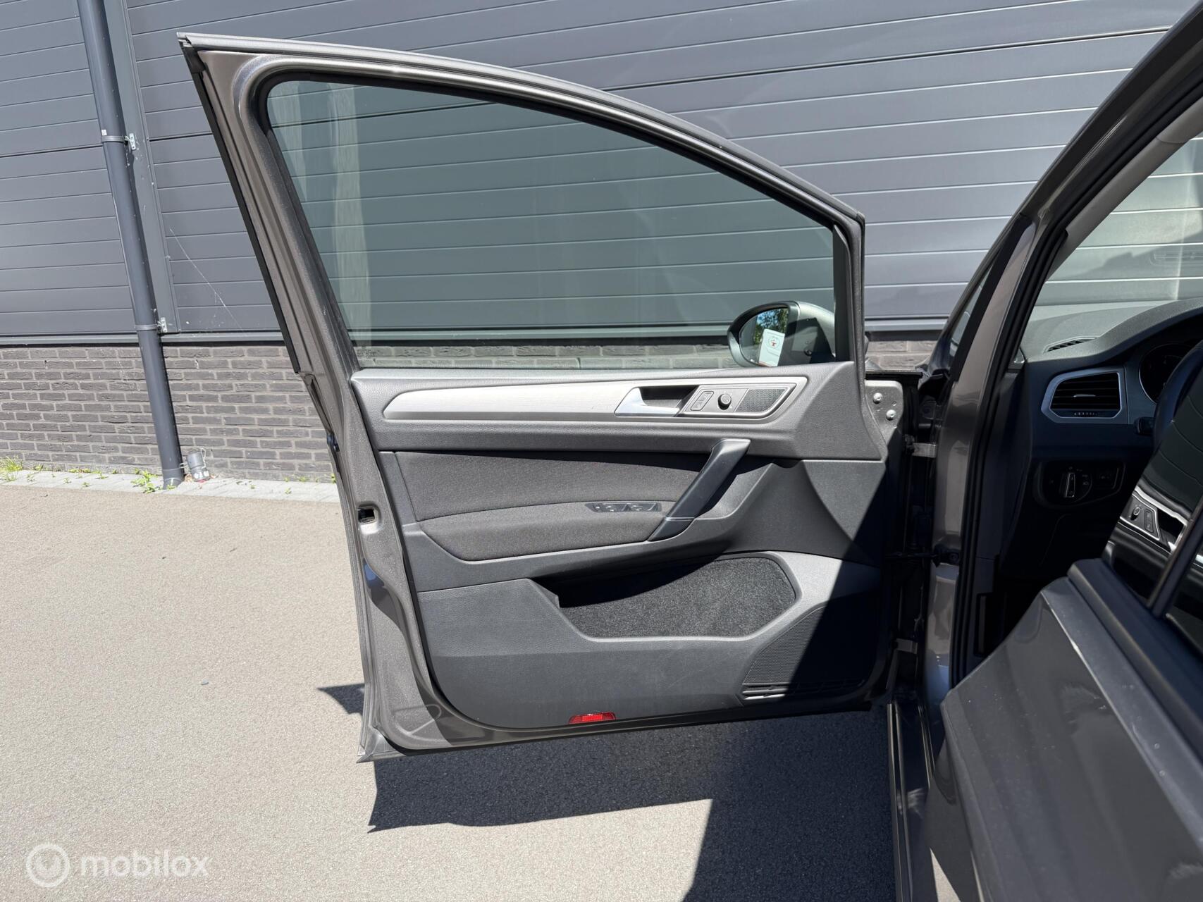 Foto van Volkswagen Golf Sportsvan