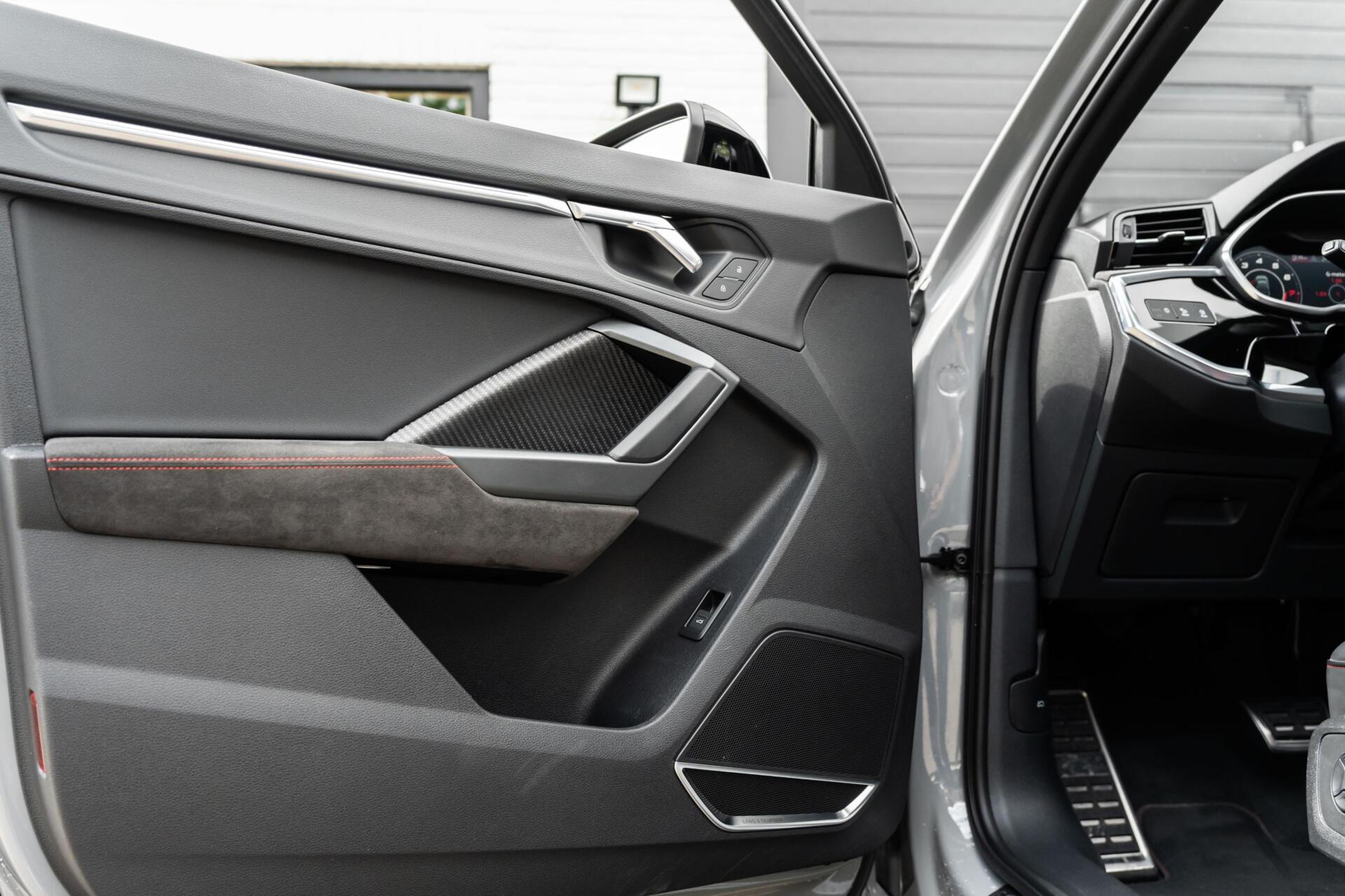 Foto van Audi RS Q3 Sportback