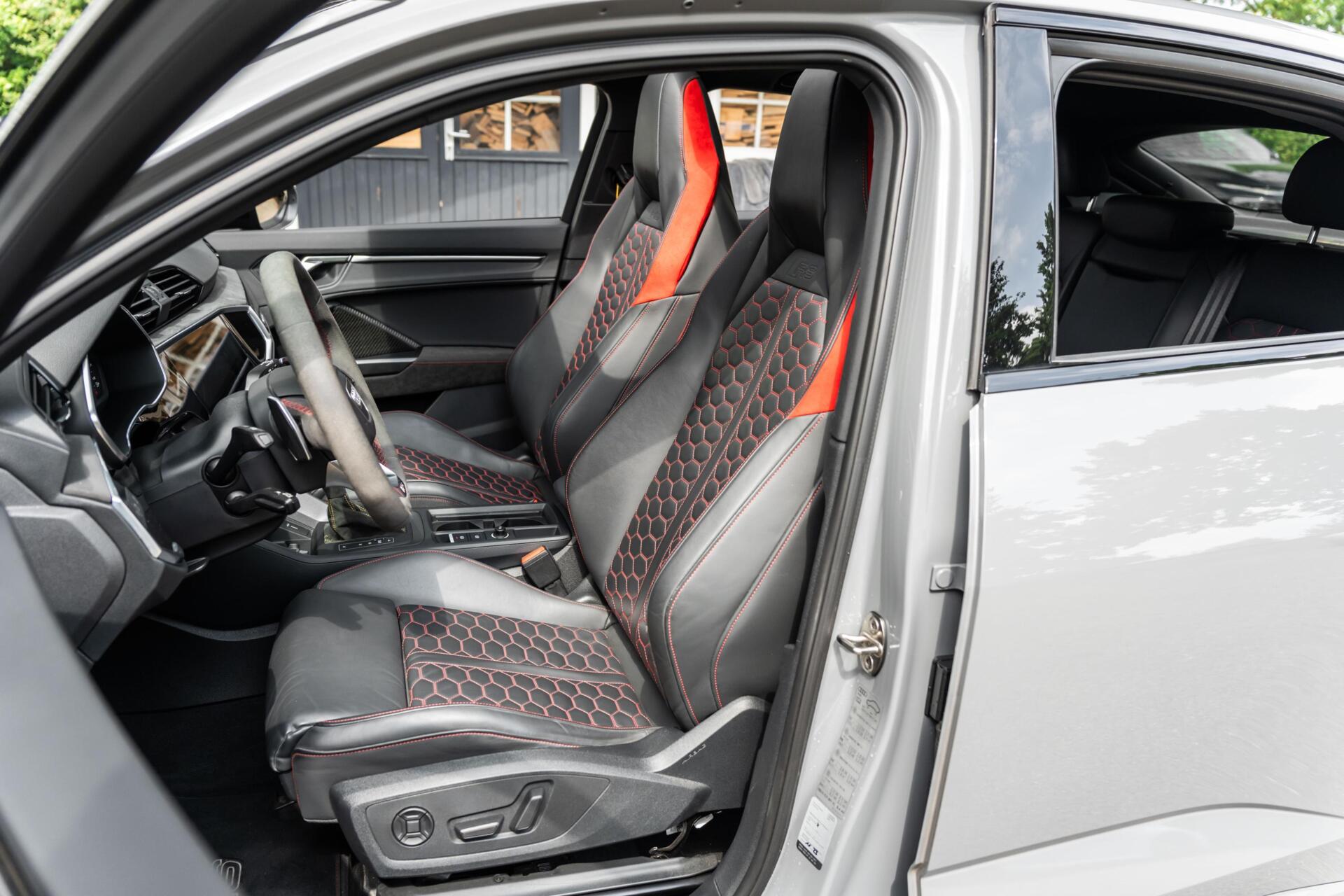 Foto van Audi RS Q3 Sportback